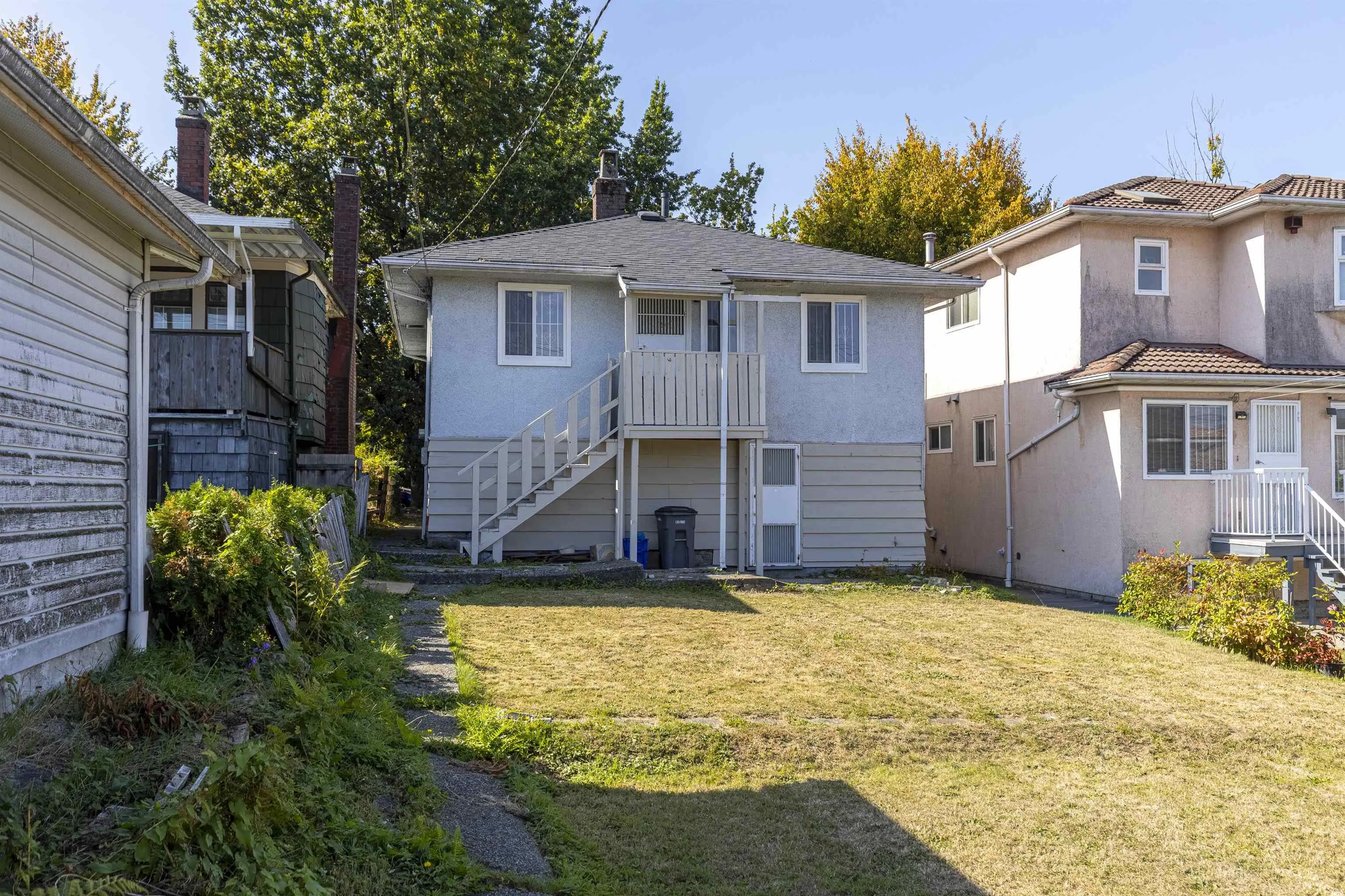 1060 Kelowna Street