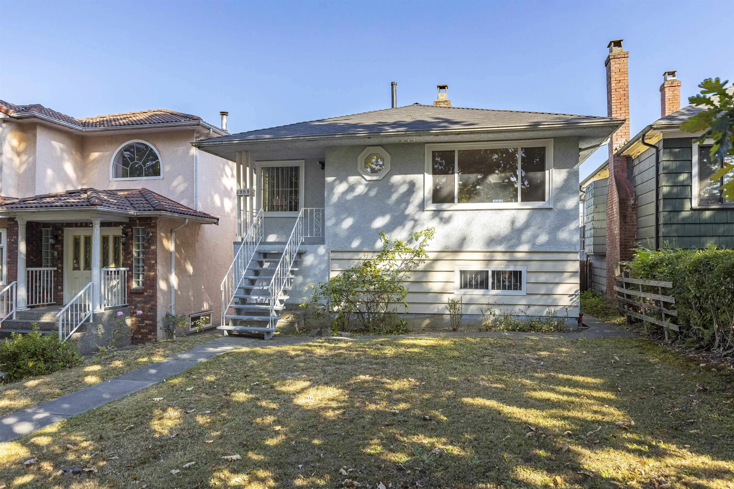 1060 Kelowna Street