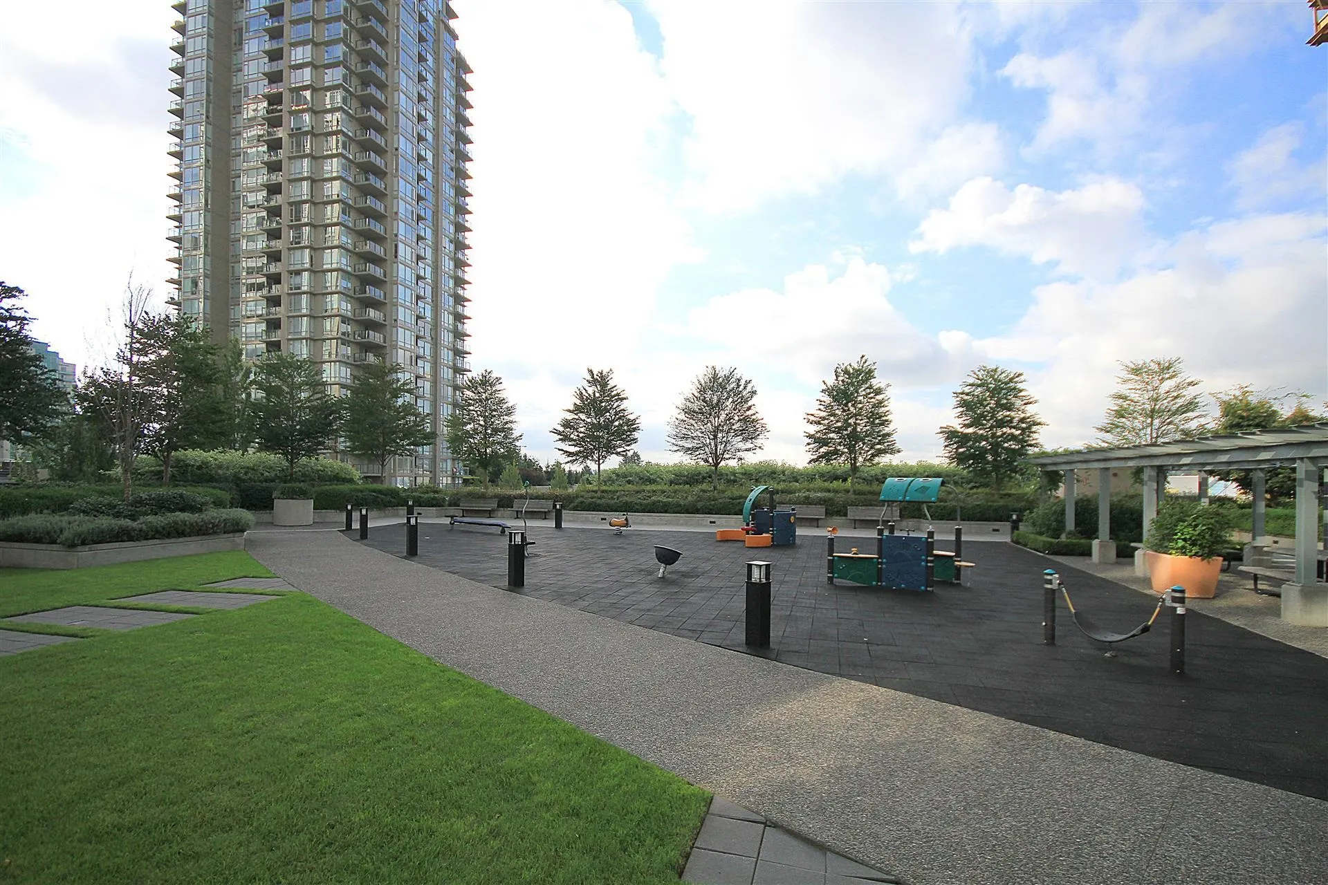 2975 Atlantic Avenue #2301