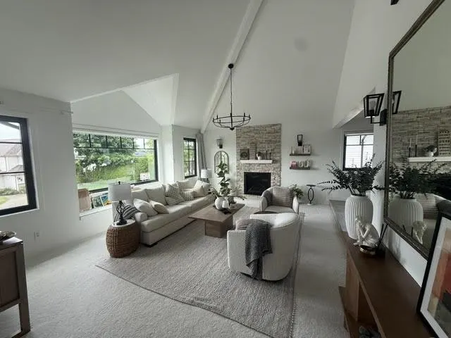 3337 Abbey Lane
