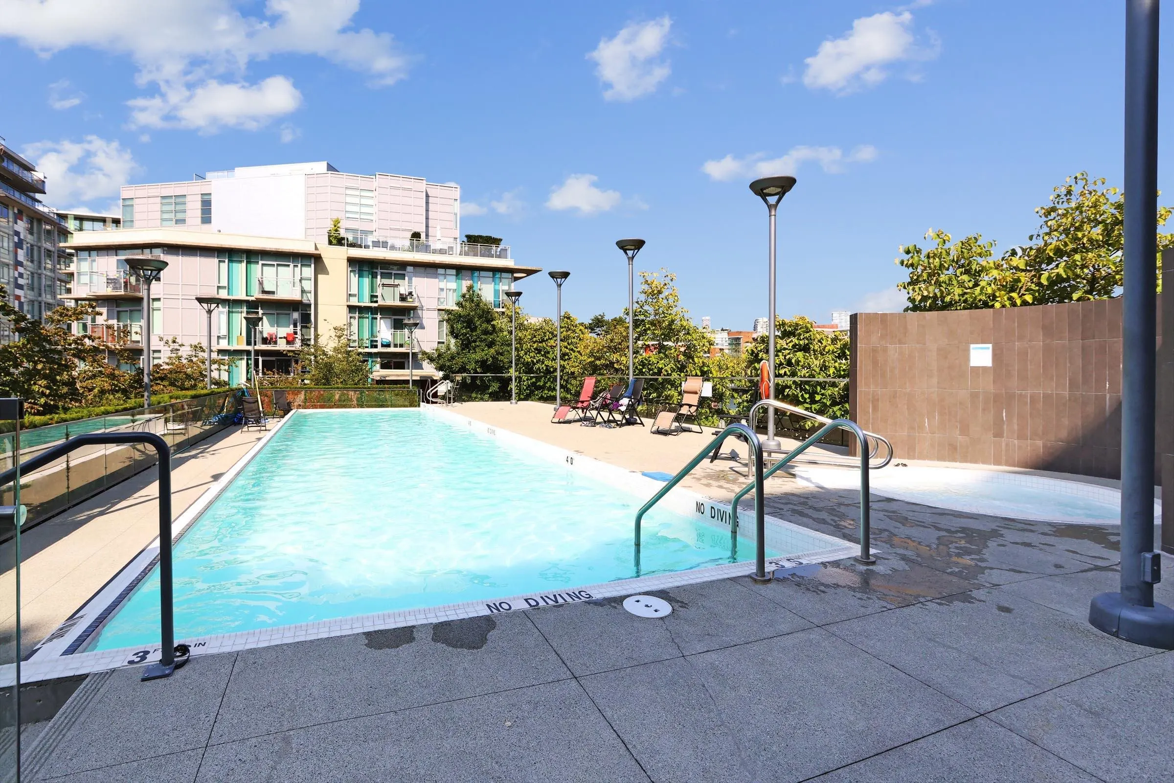 38 W 1st Avenue #1011