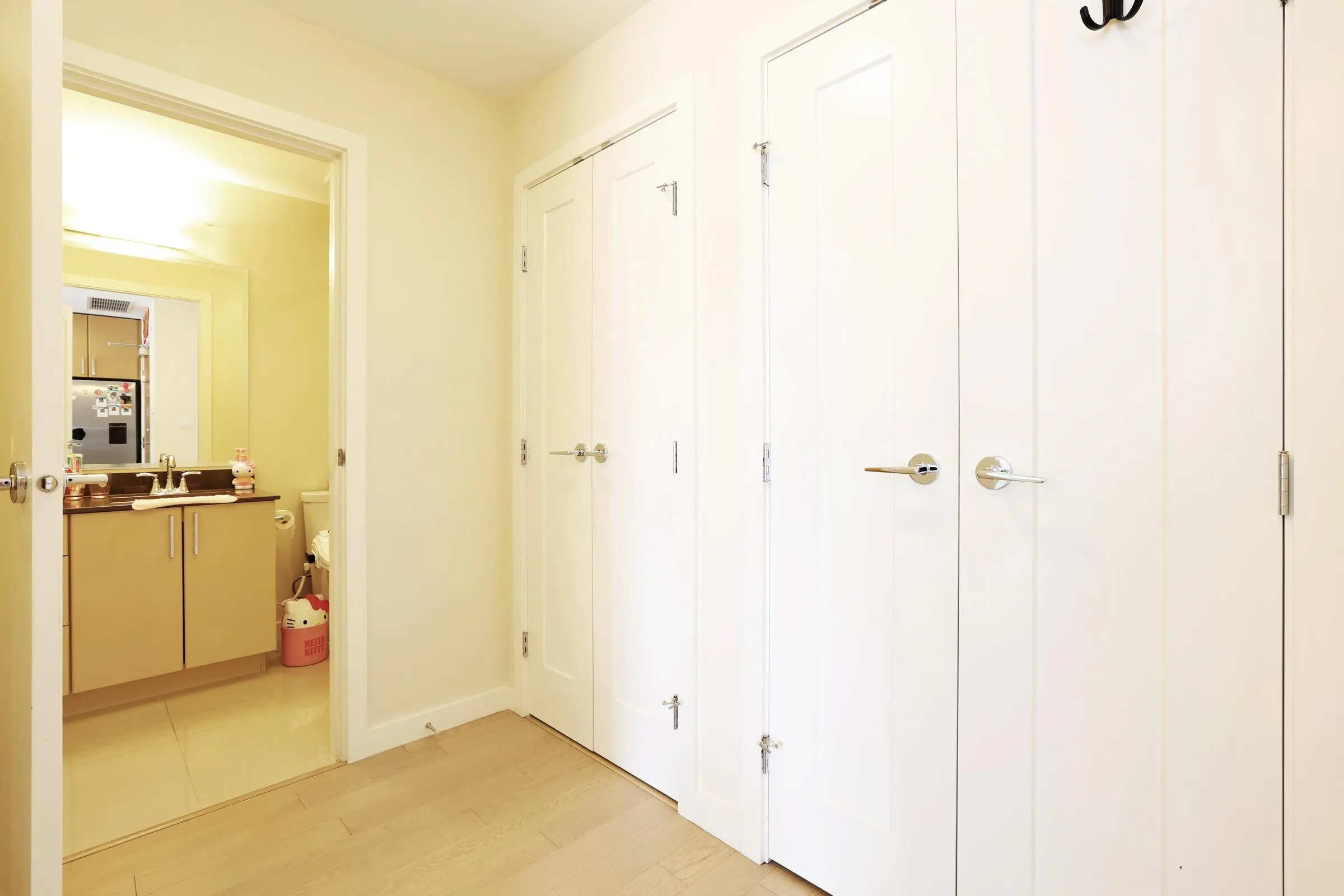 38 W 1st Avenue #1011