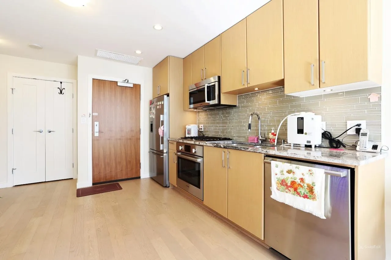 38 W 1st Avenue #1011