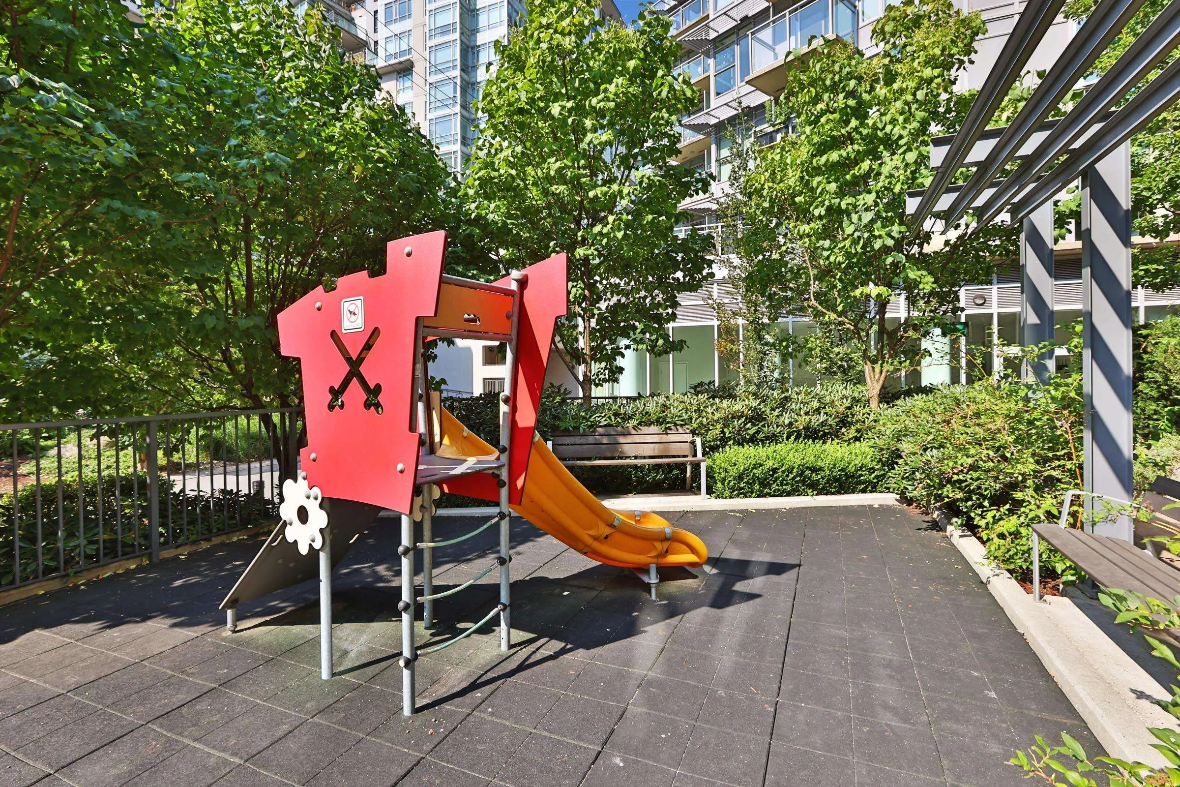 38 W 1st Avenue #1011