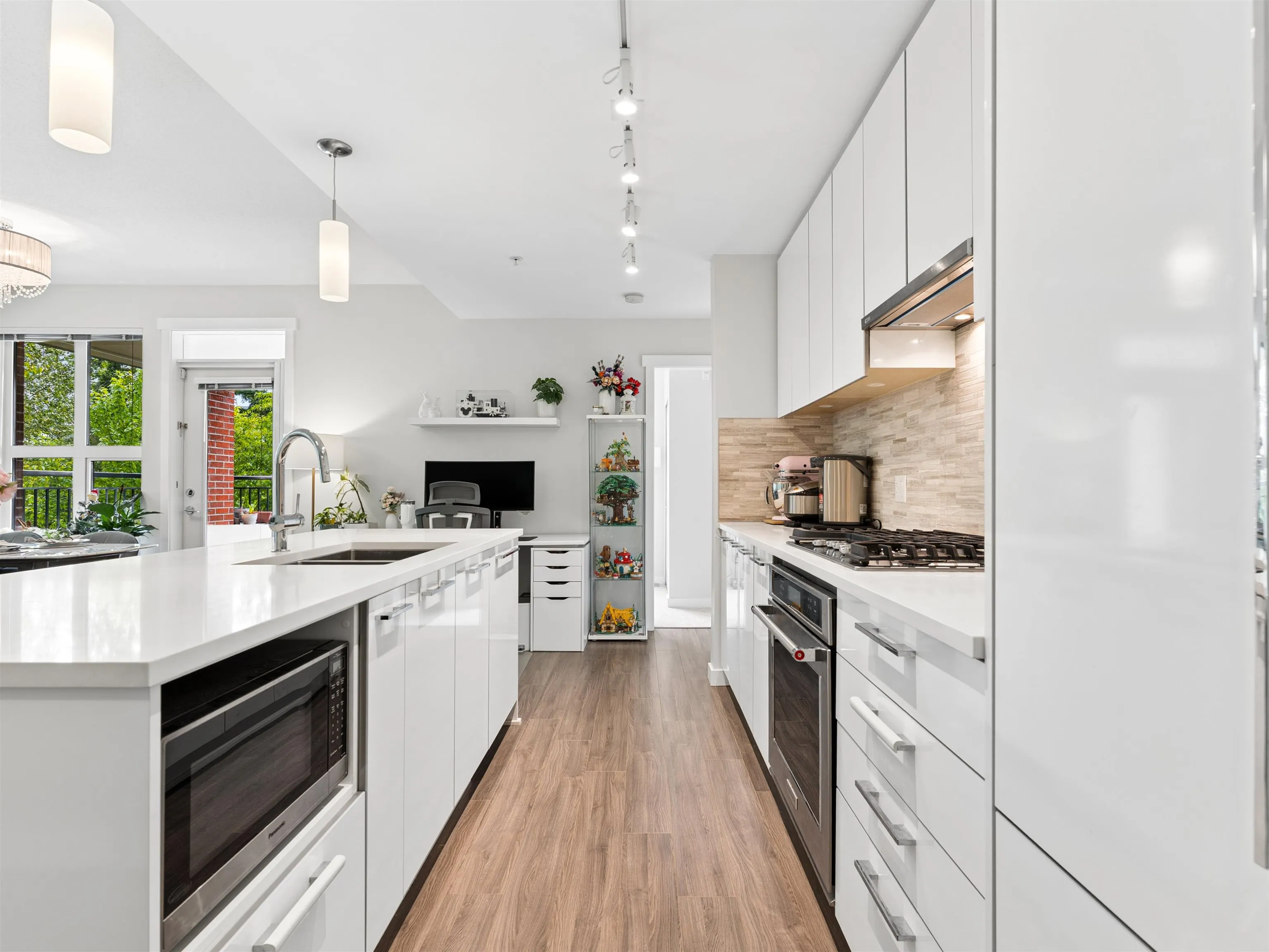 9551 Alexandra Road #133
