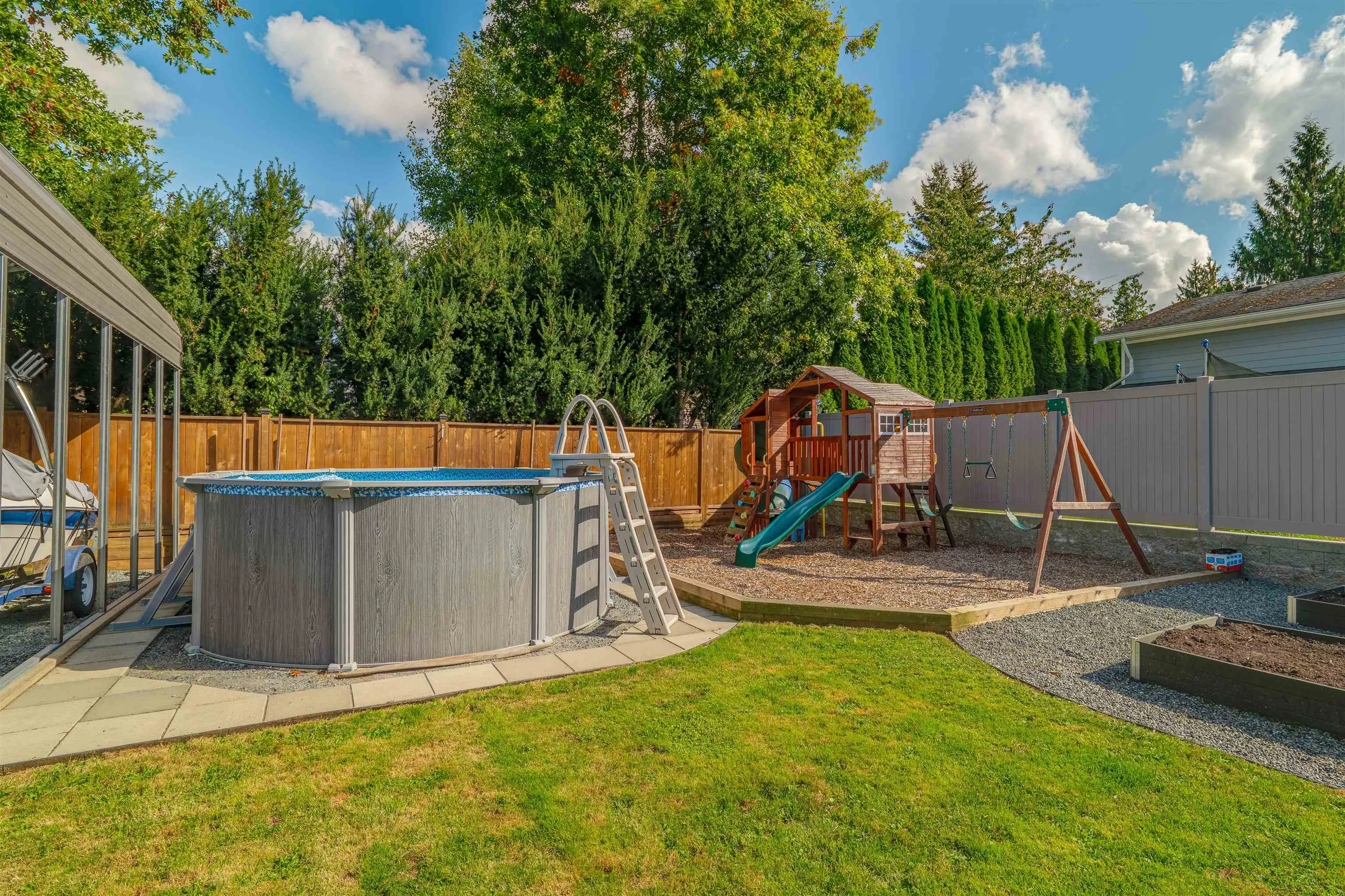 7820 Falcon Crescent