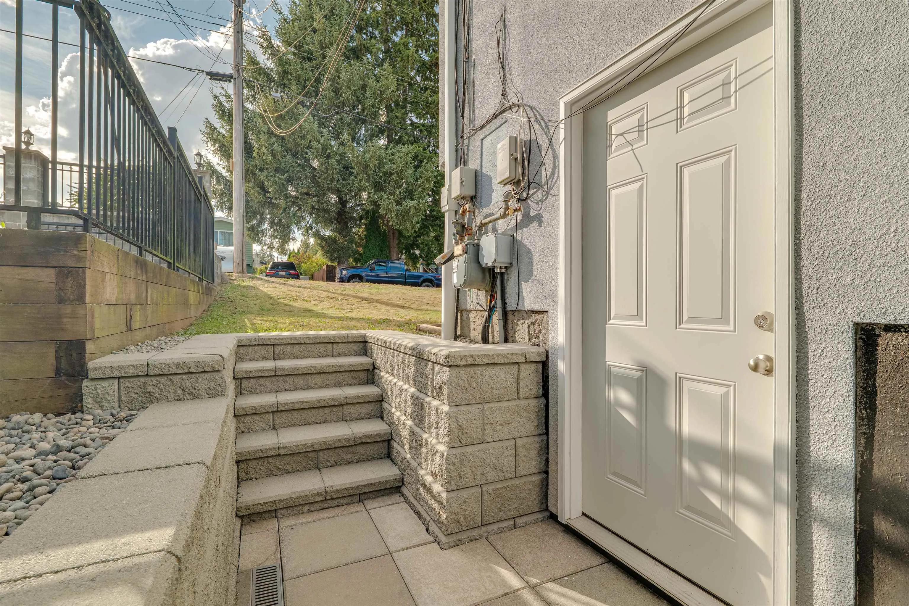 7820 Falcon Crescent