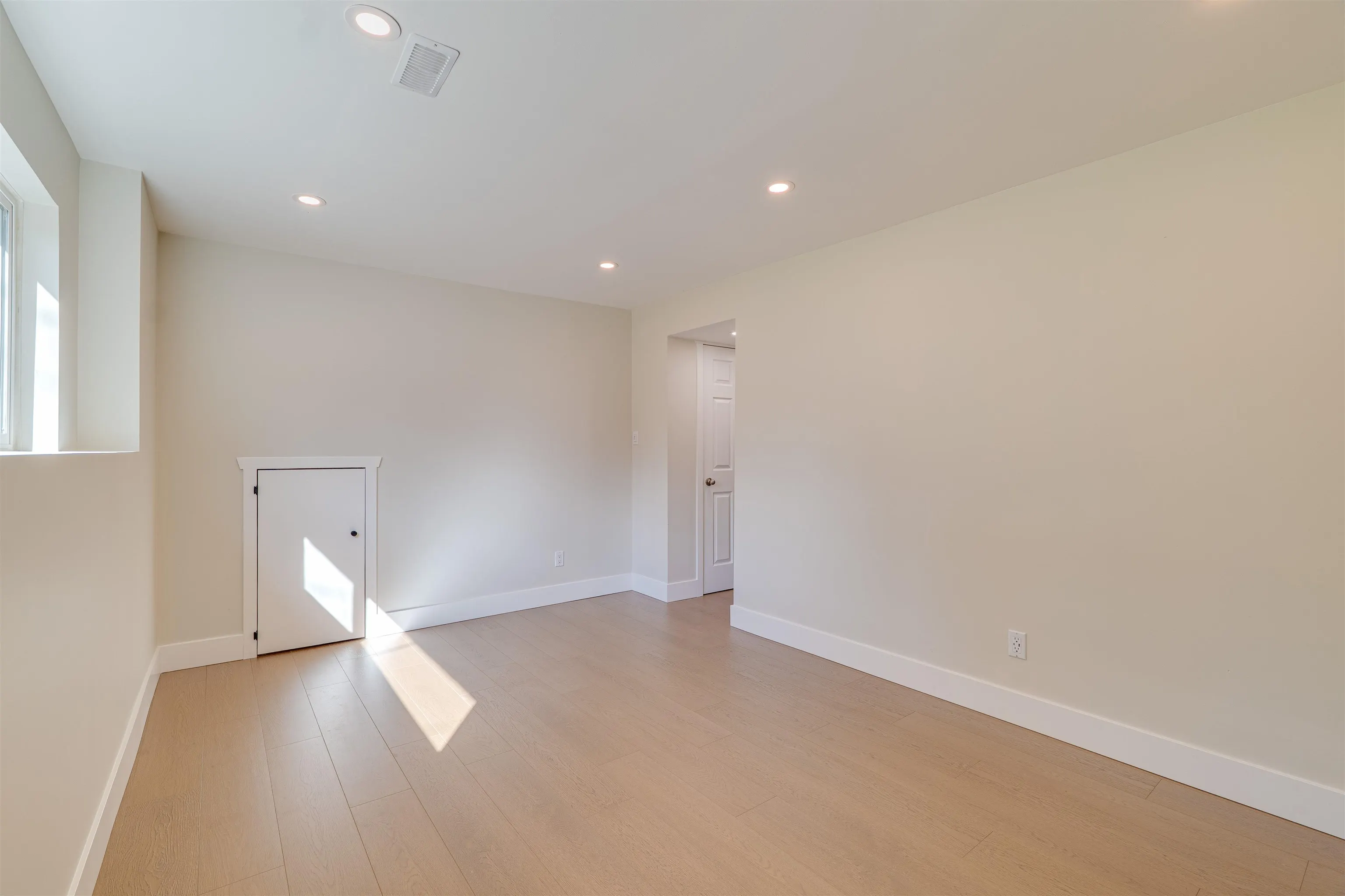 7820 Falcon Crescent
