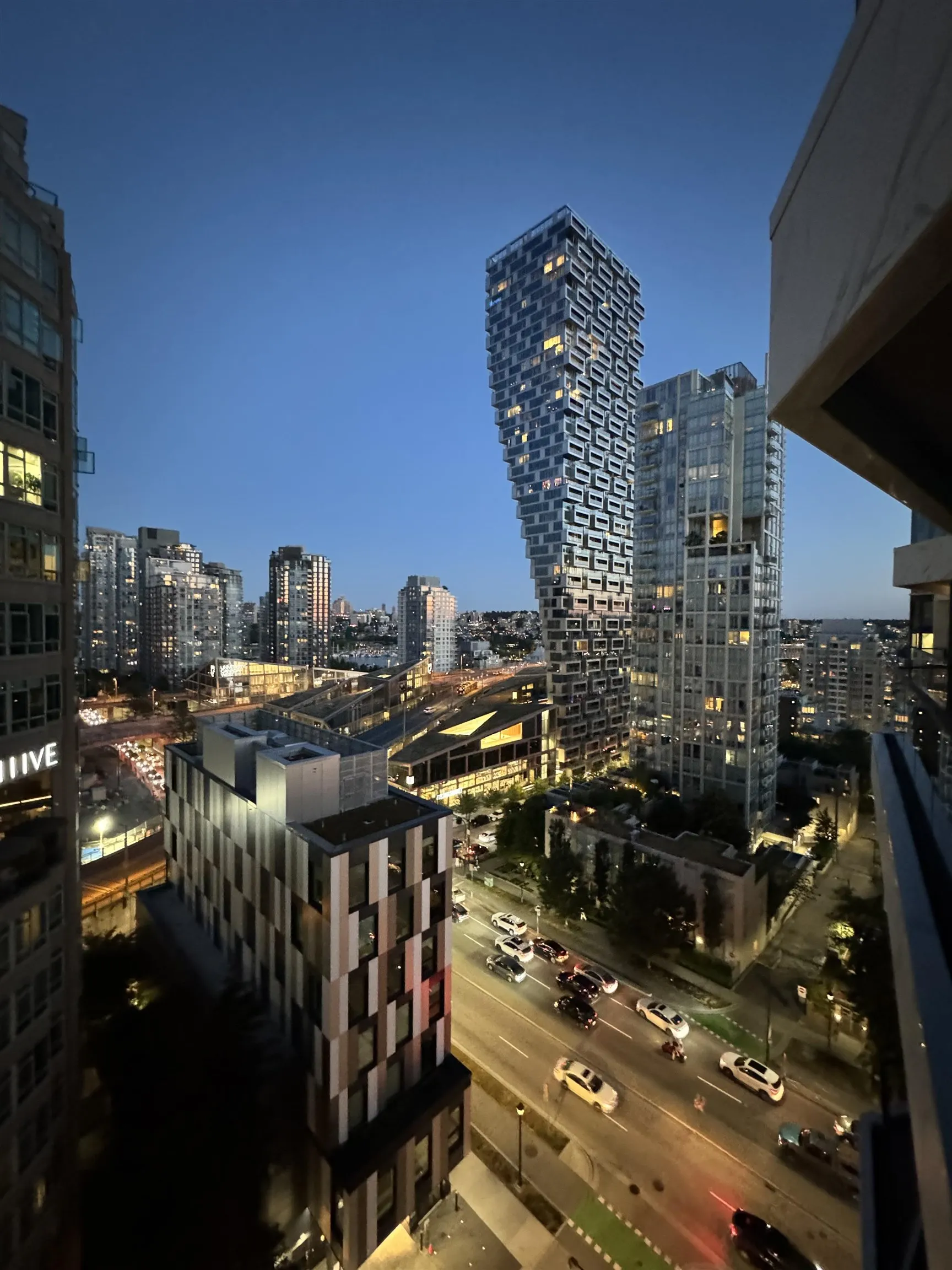 889 Pacific Street #1207