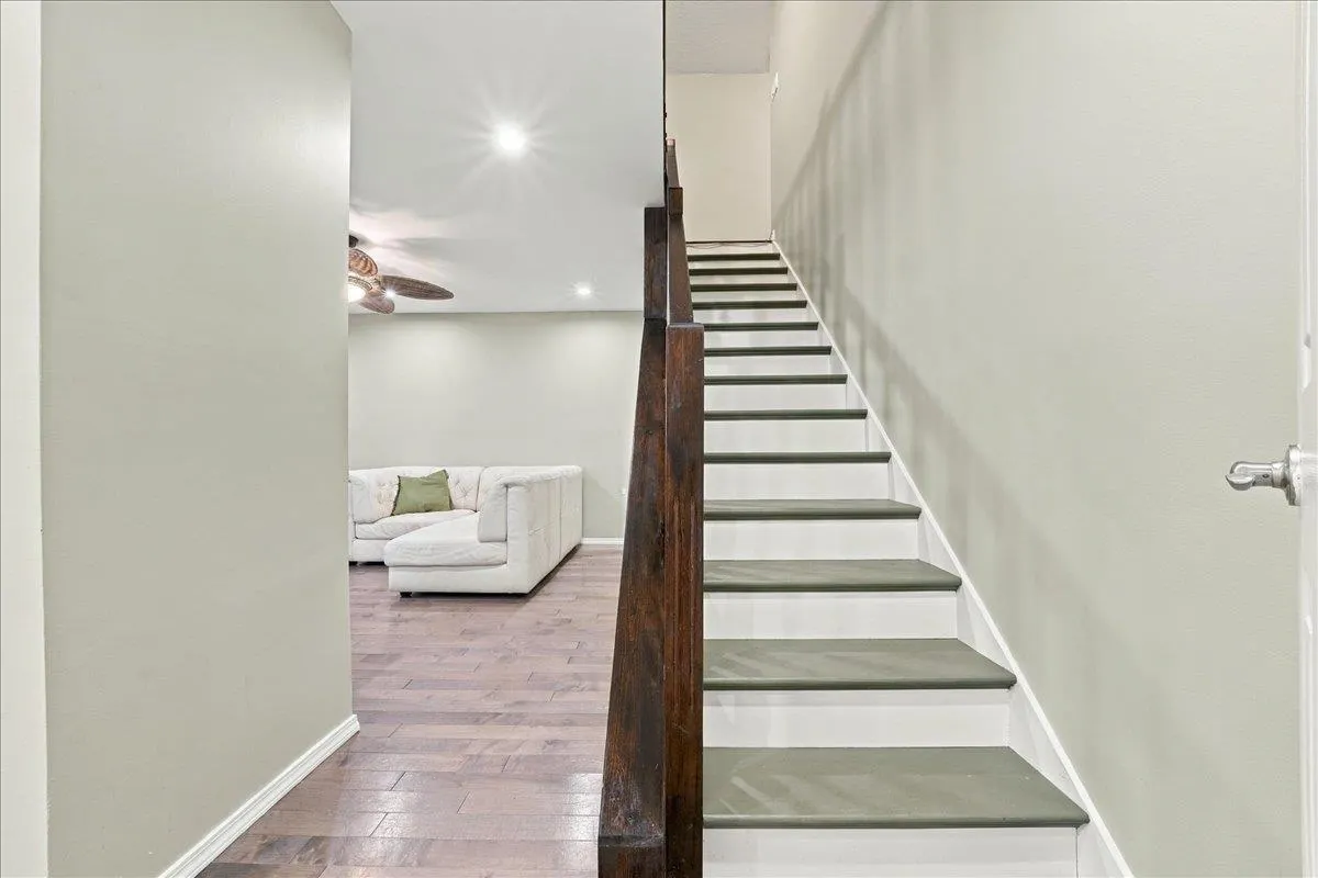 1240 Falcon Drive #5