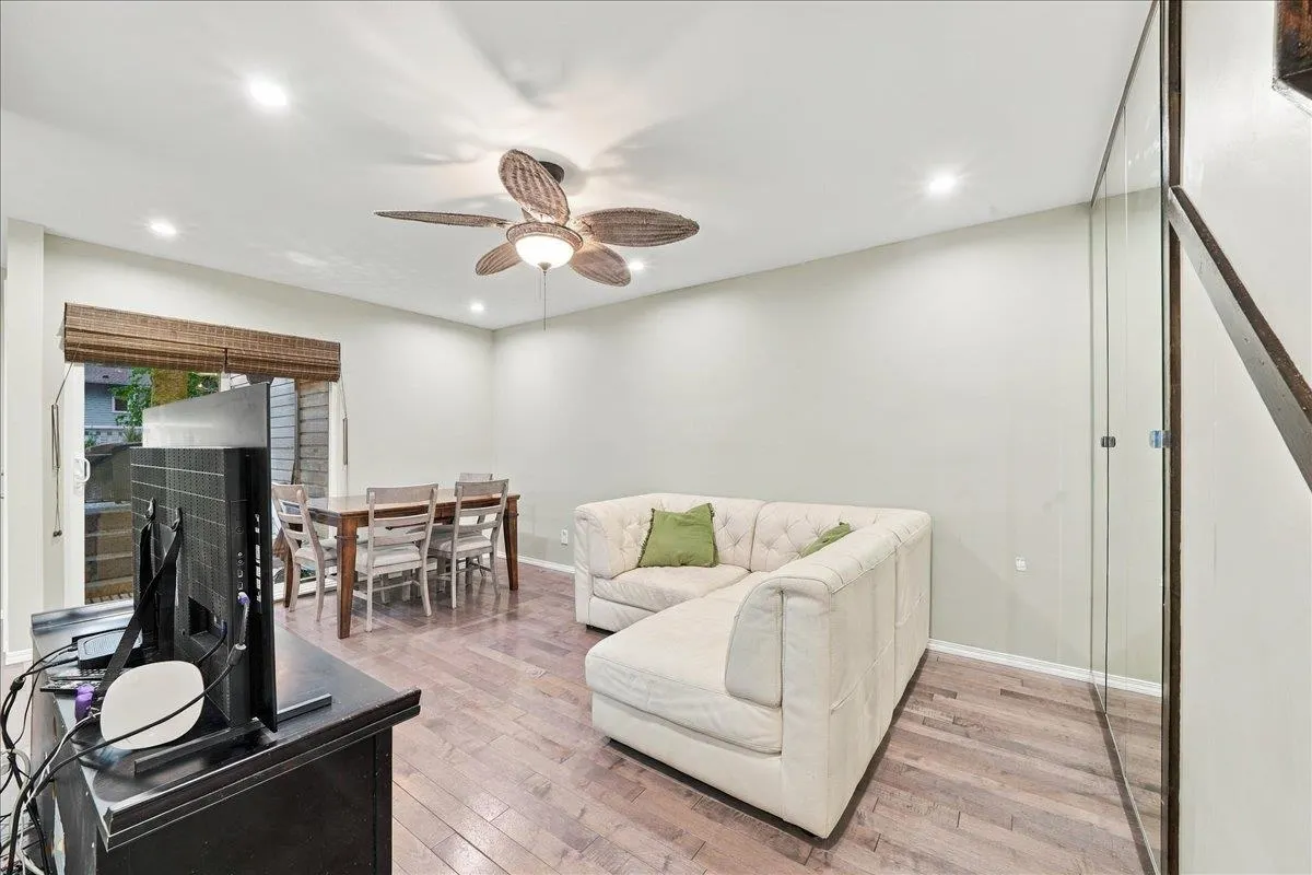 1240 Falcon Drive #5
