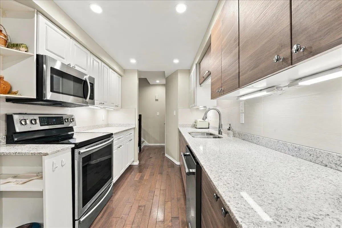 1240 Falcon Drive #5