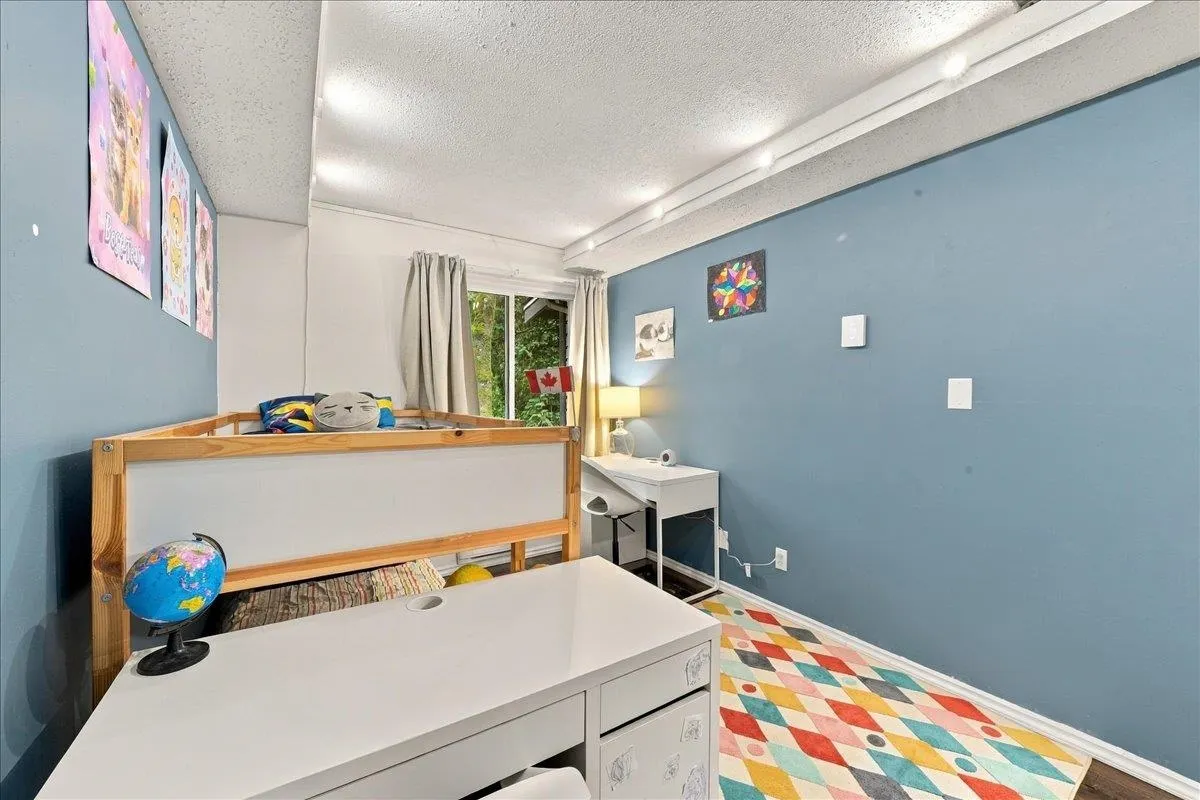 1240 Falcon Drive #5