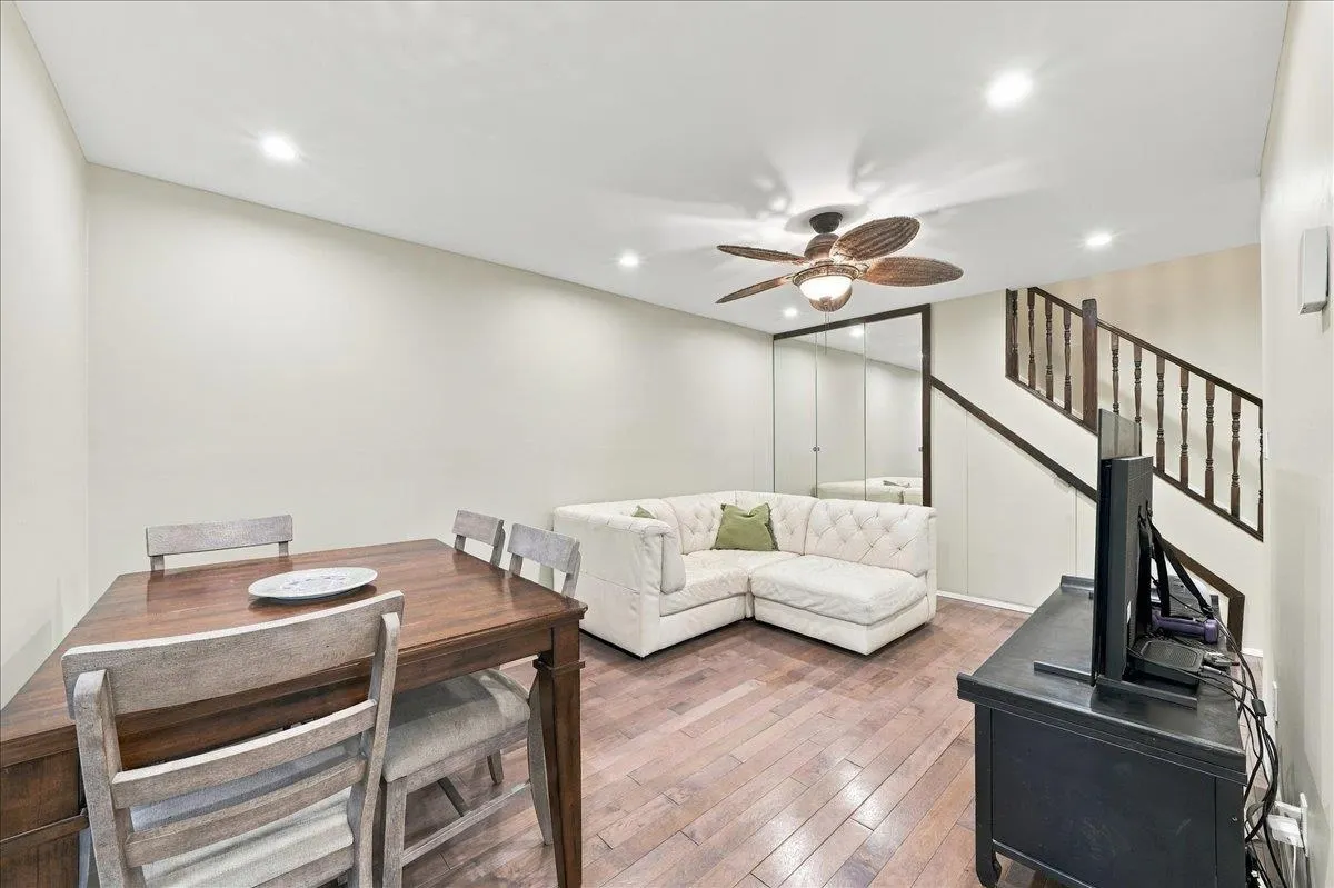 1240 Falcon Drive #5