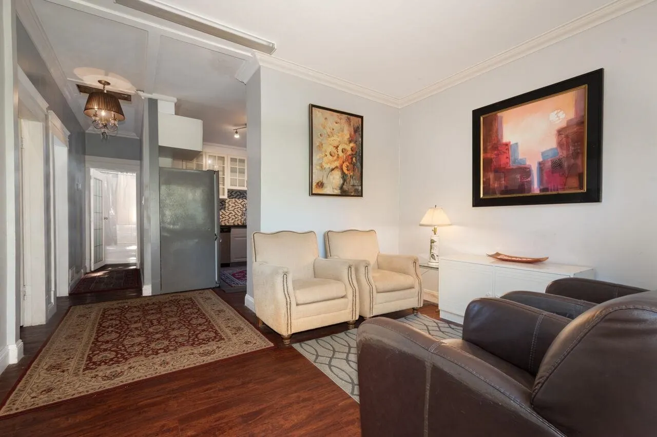 219 E 29th Street