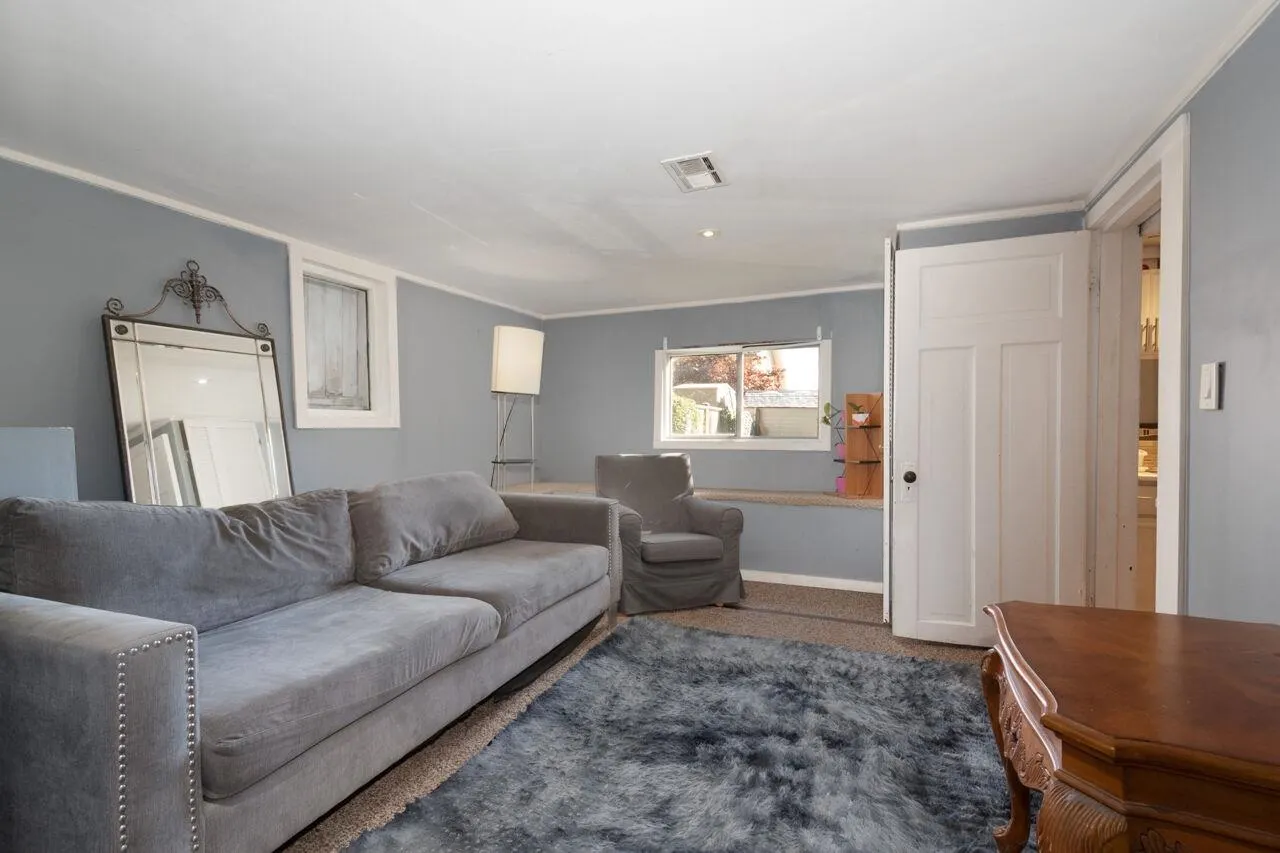 219 E 29th Street