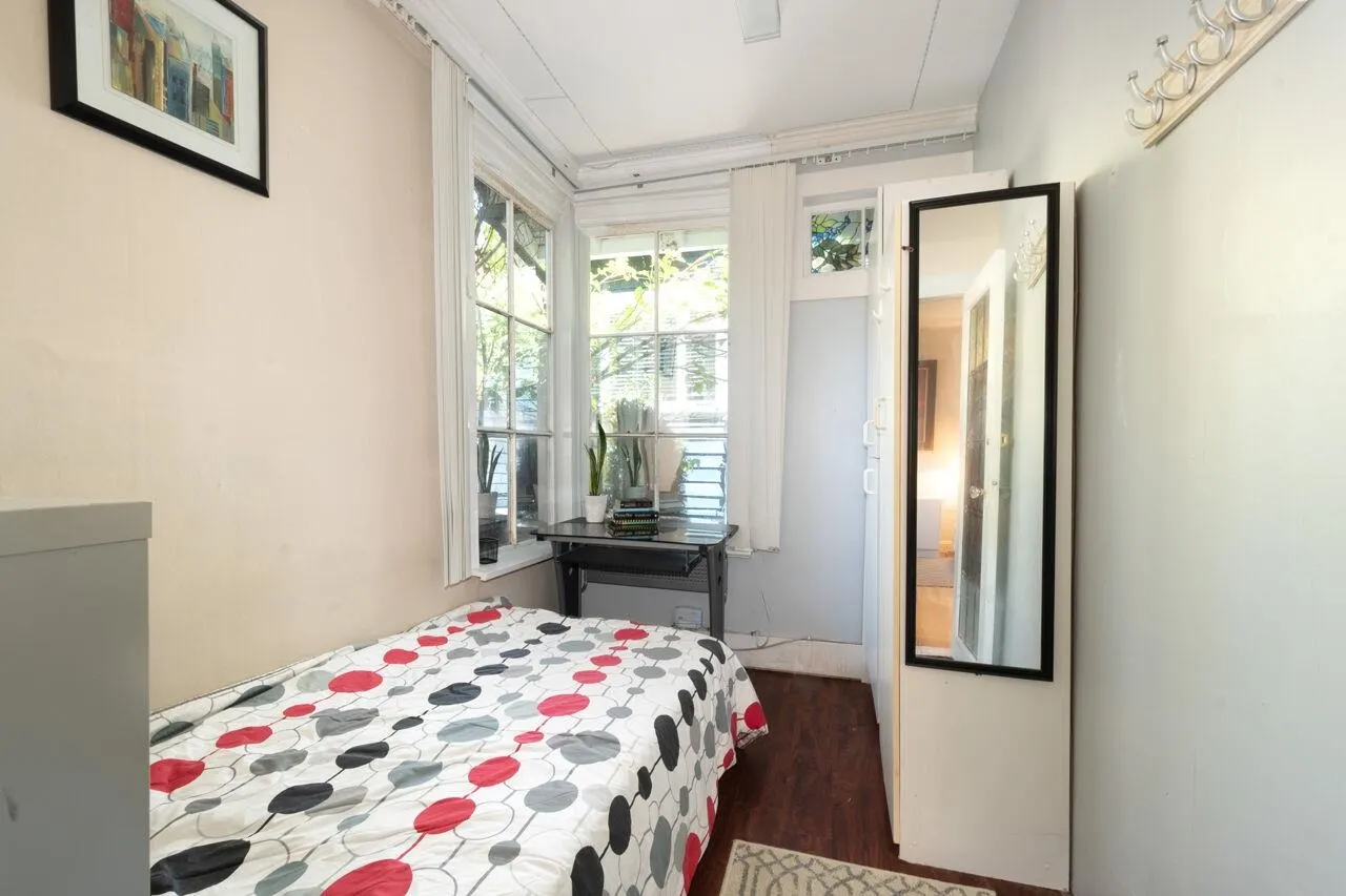 219 E 29th Street