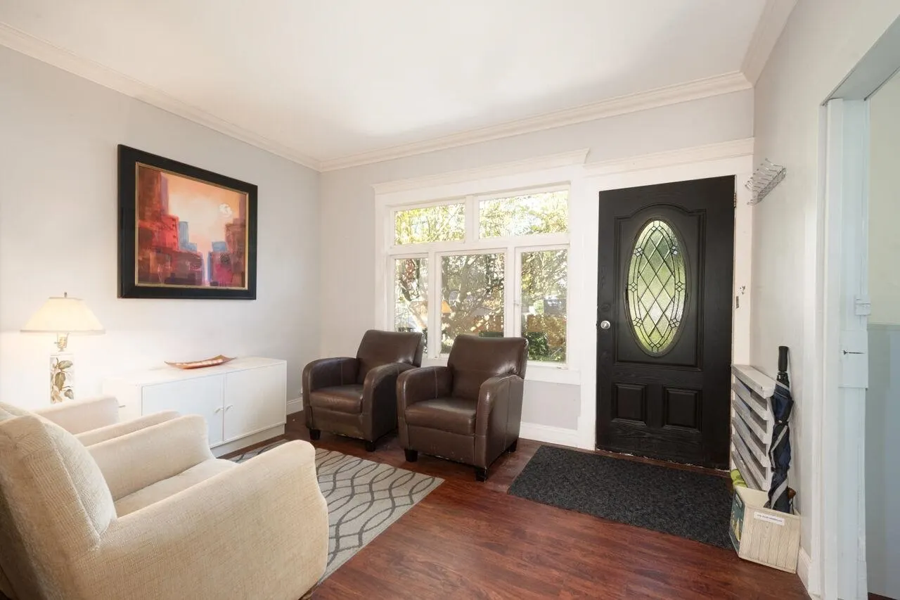 219 E 29th Street