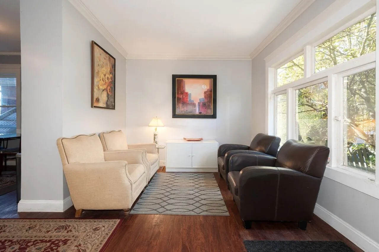 219 E 29th Street