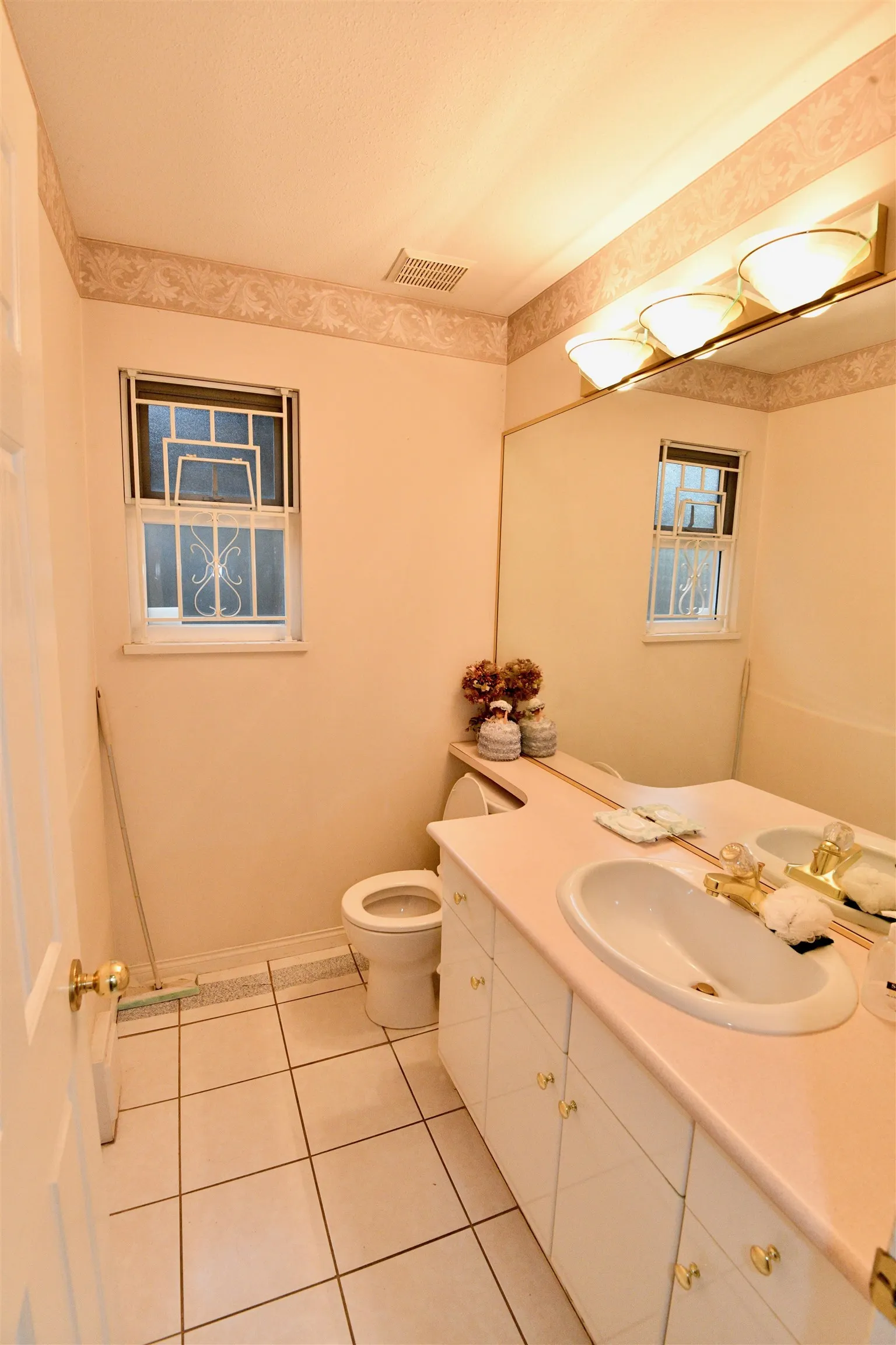 6245 Sheridan Road #81