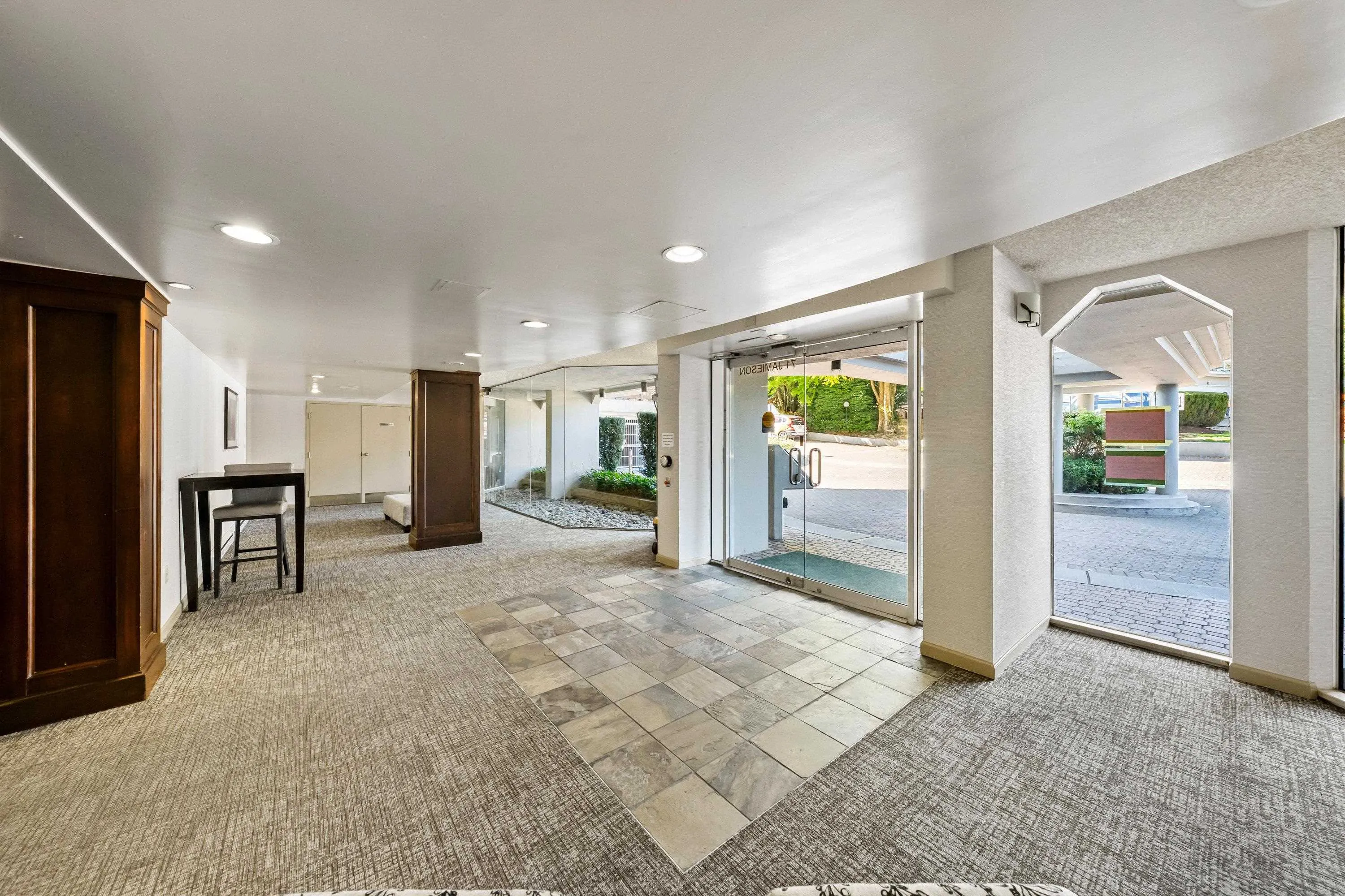 71 Jamieson Court #506