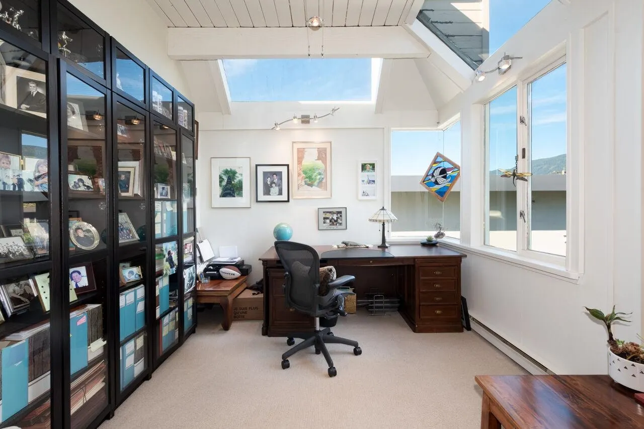 1104 Esquimalt Avenue