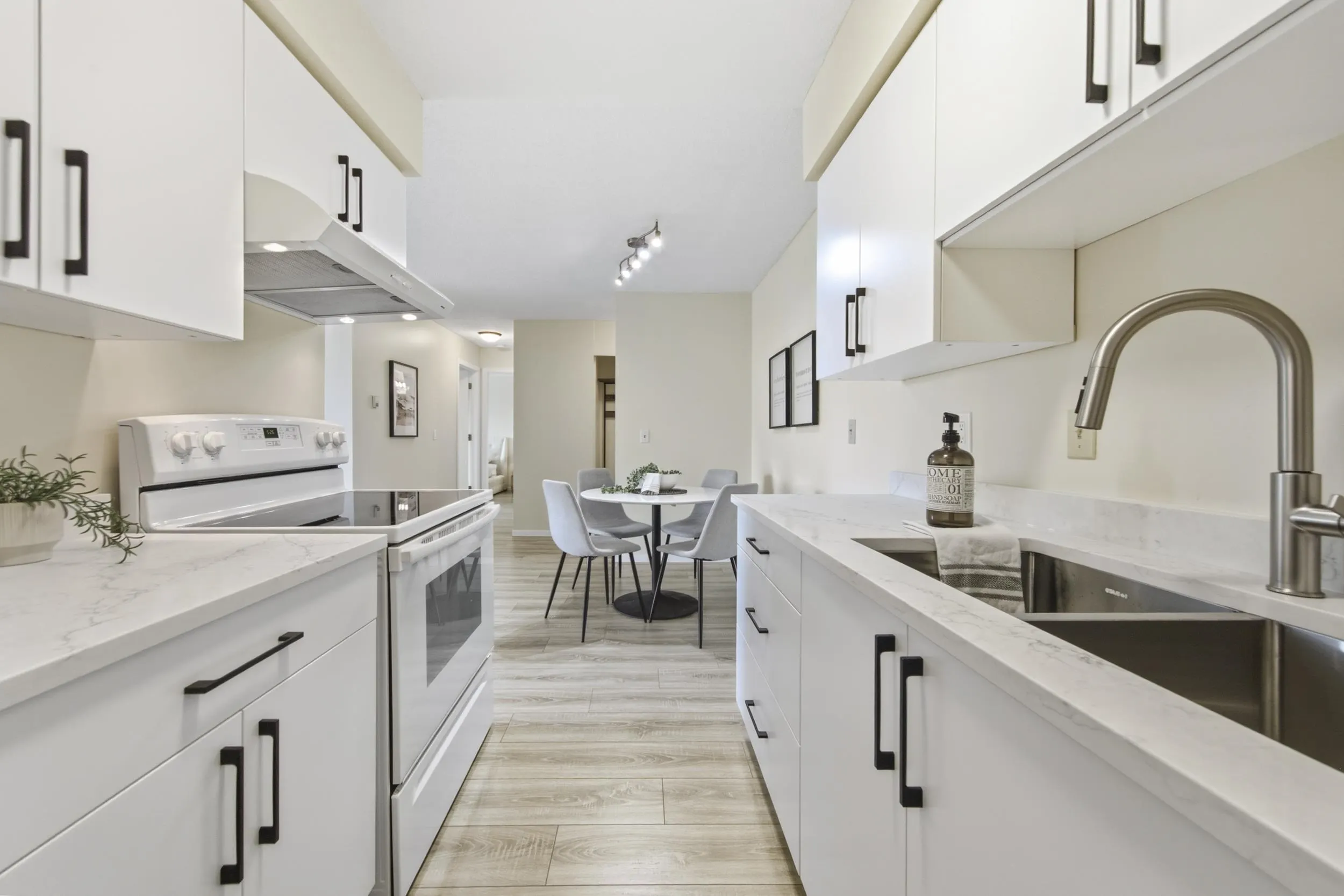 230 Mowat Street #108