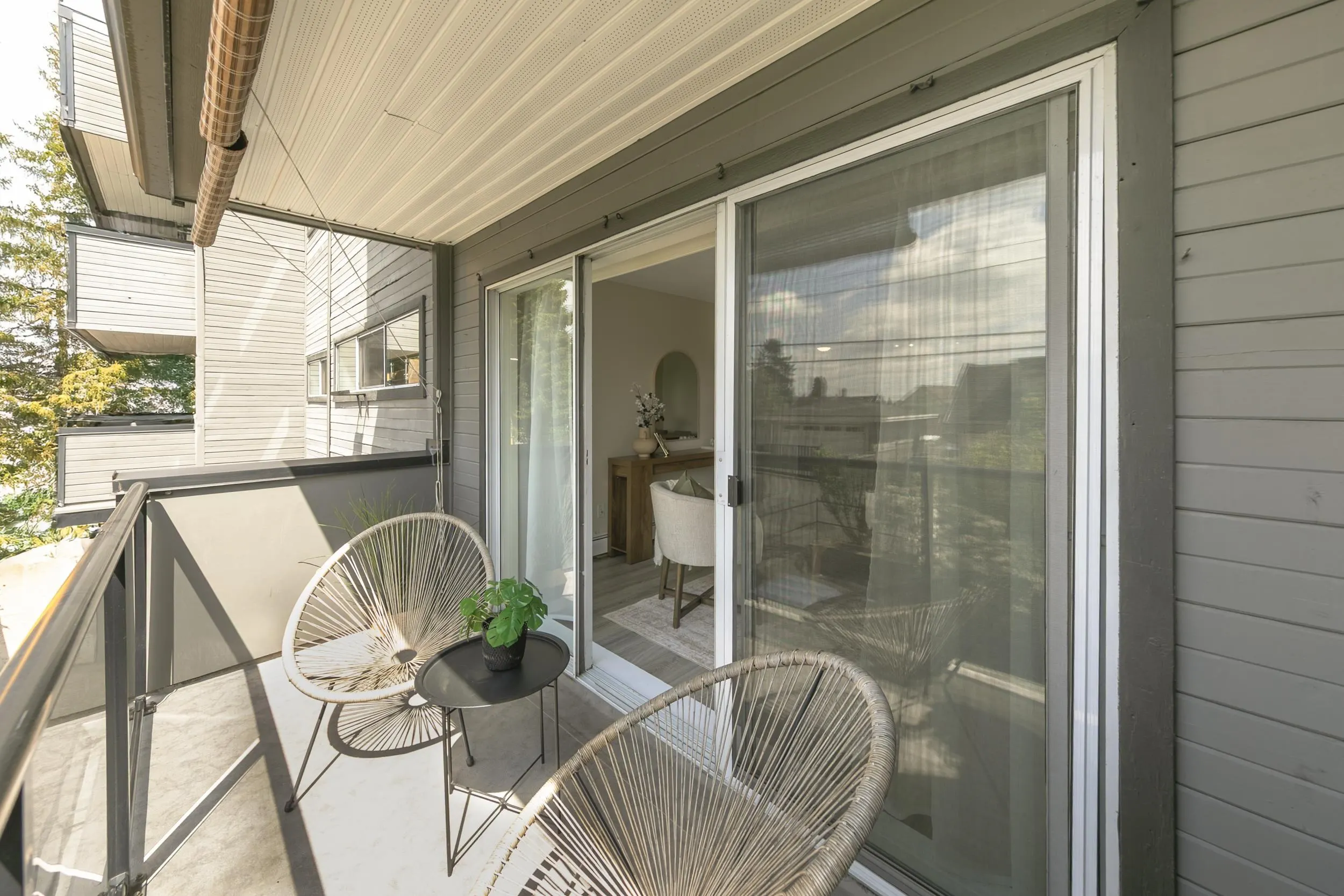 230 Mowat Street #108