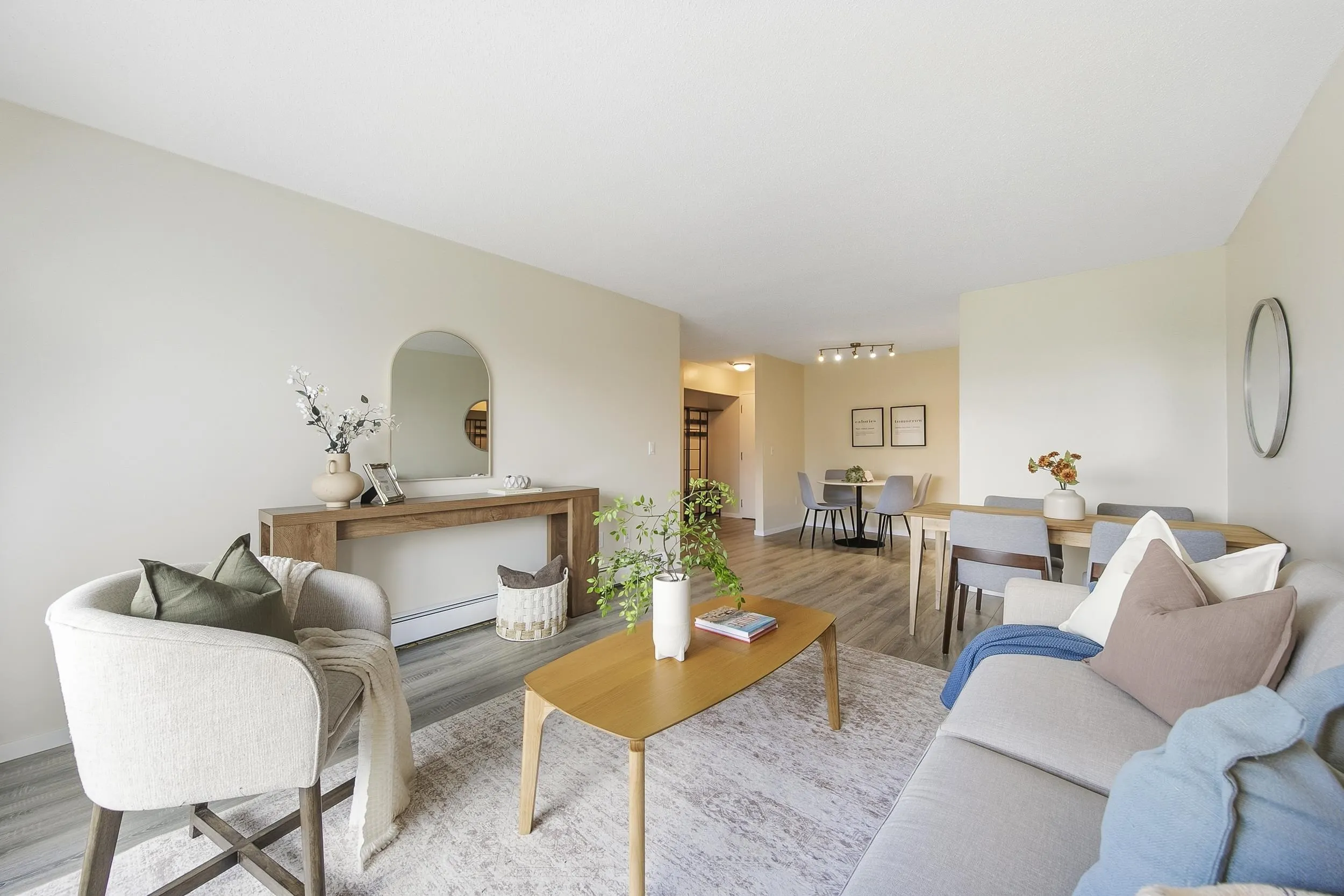 230 Mowat Street #108