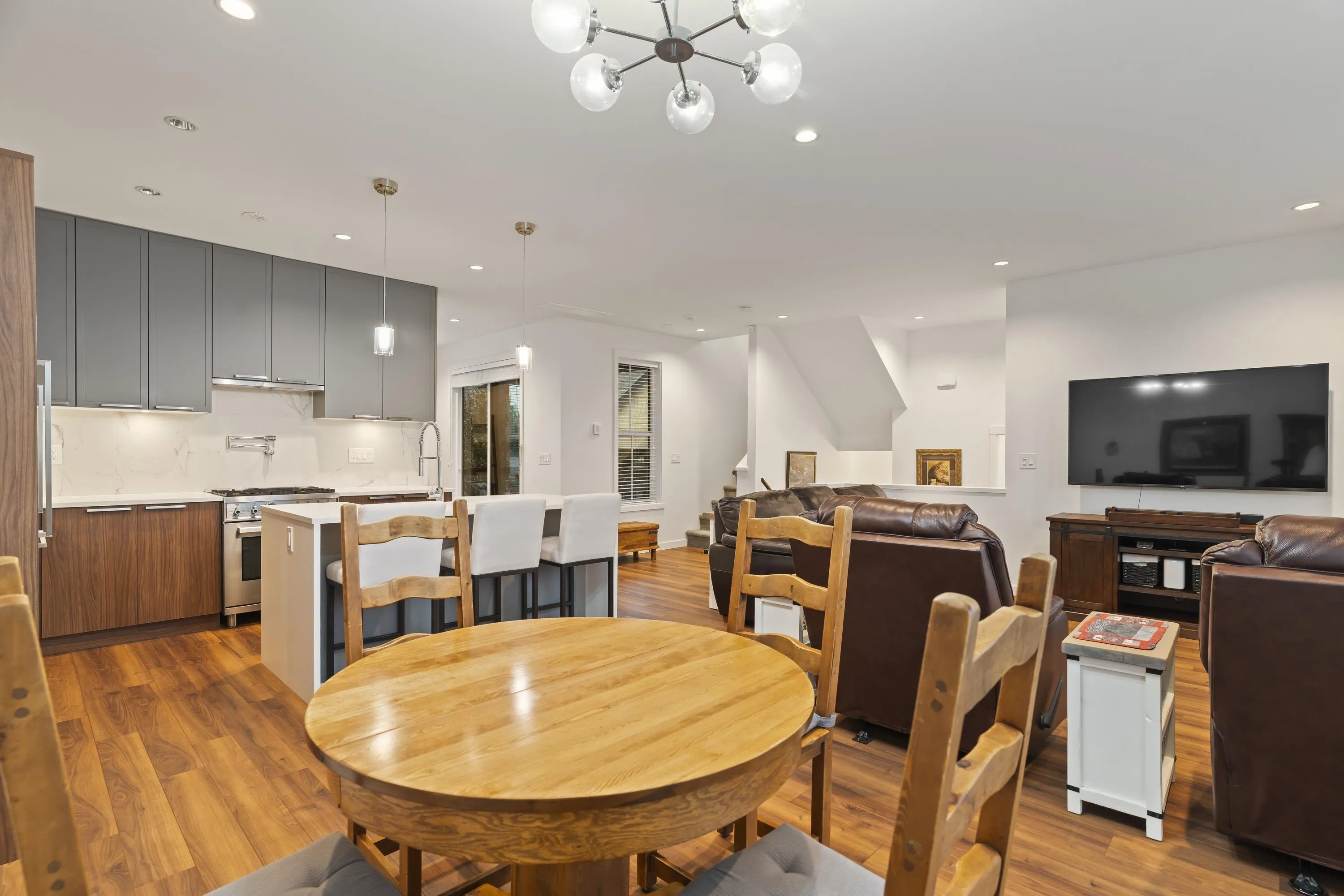 6429 Market Avenue #26