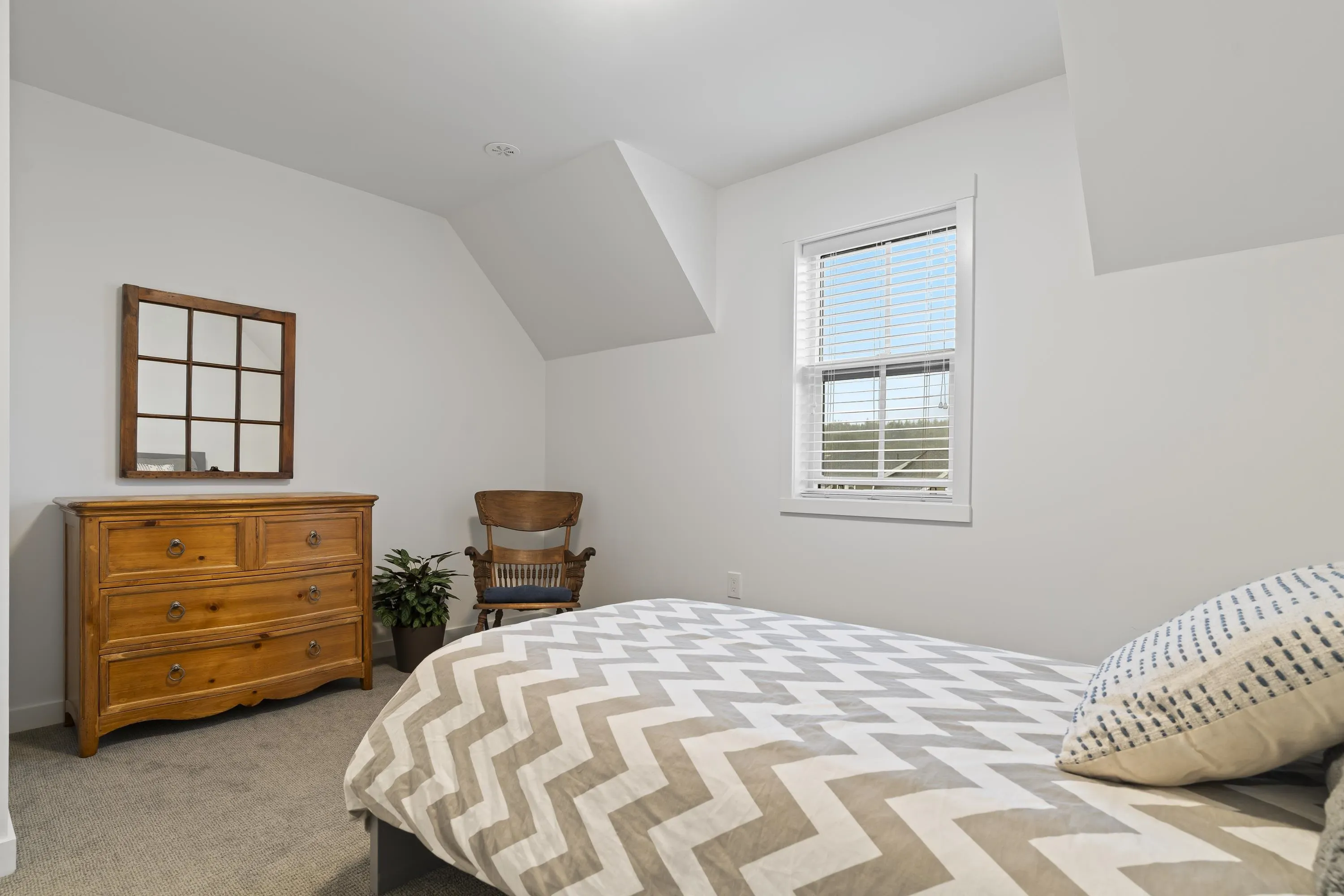 6429 Market Avenue #26