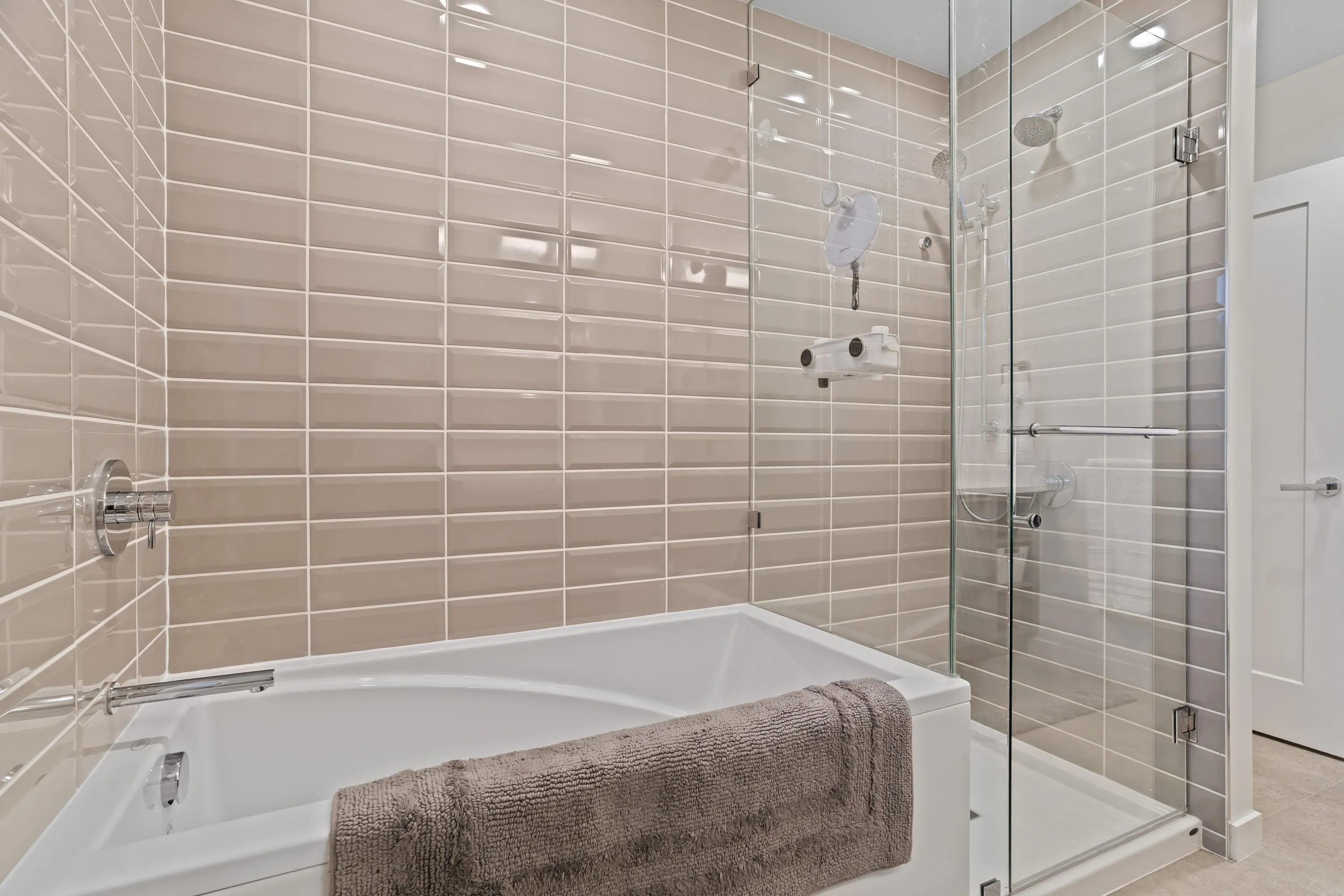 6429 Market Avenue #26