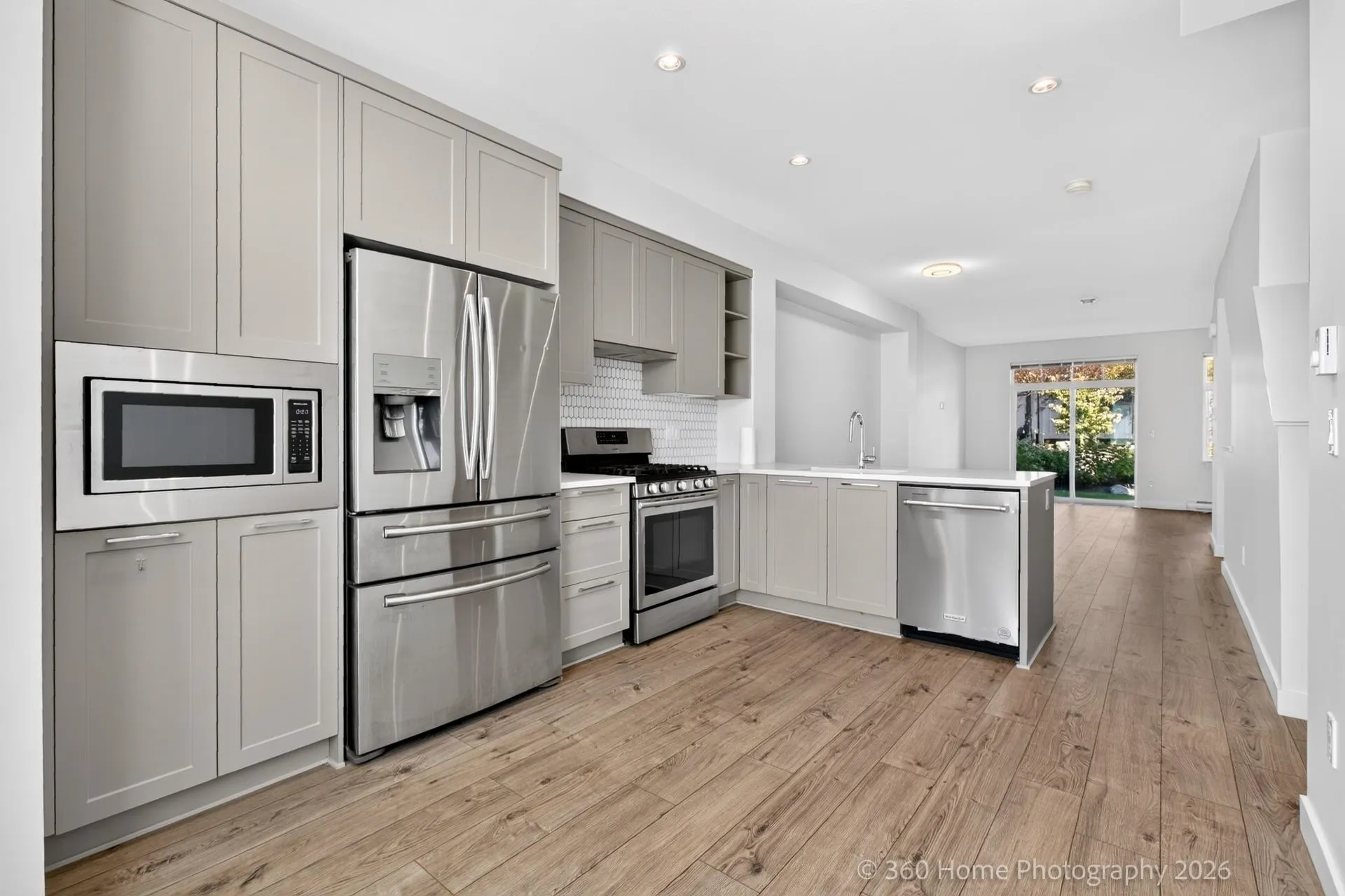 3565 Baycrest Avenue #122