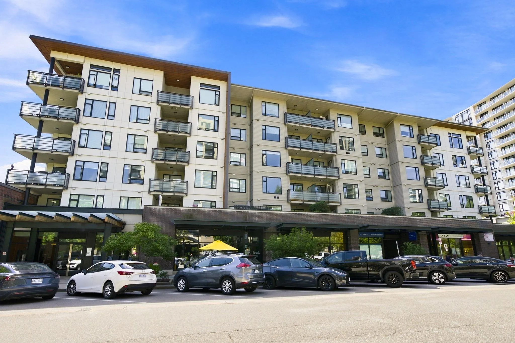 123 W 1st Street #606