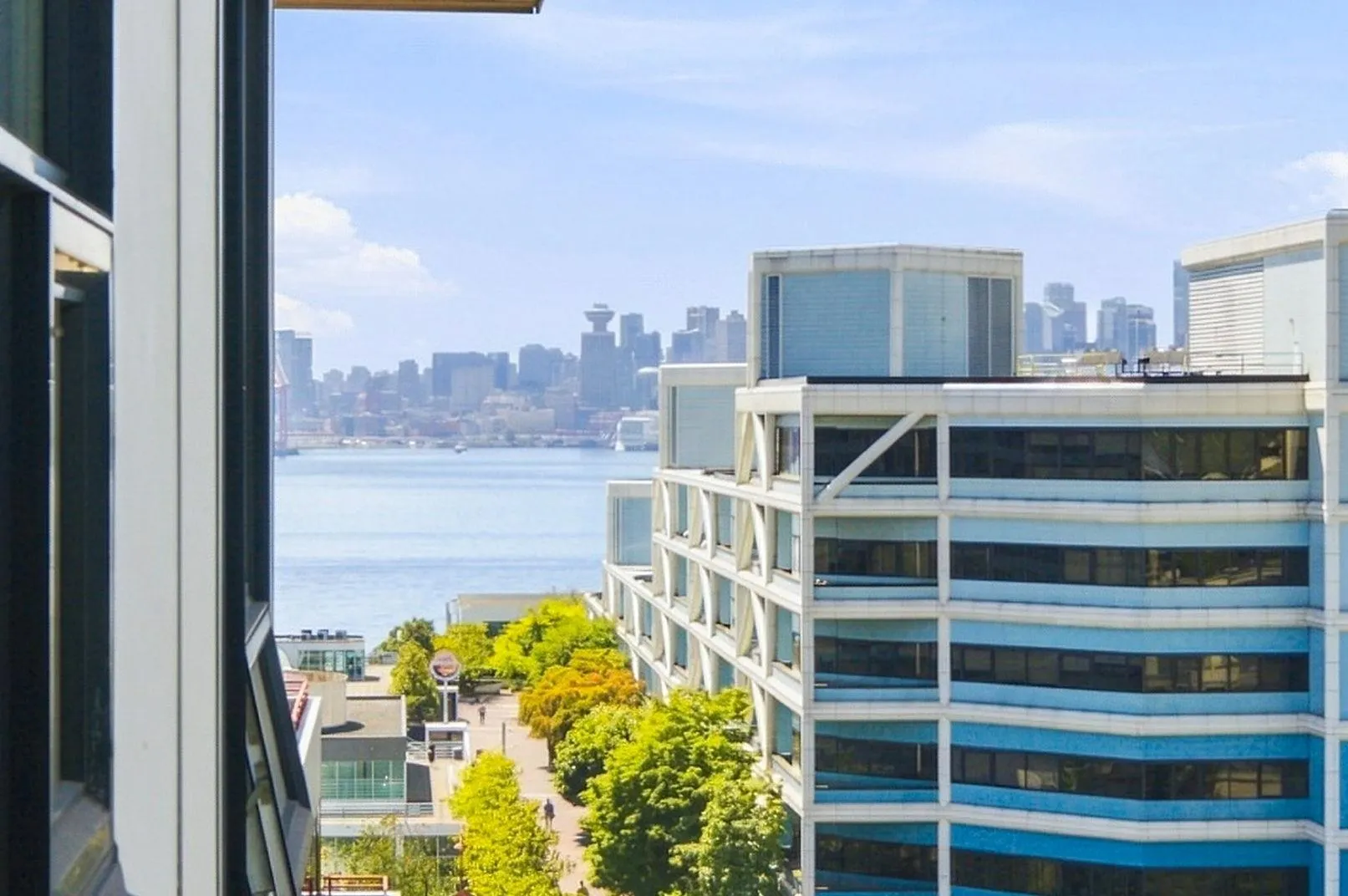 123 W 1st Street #606