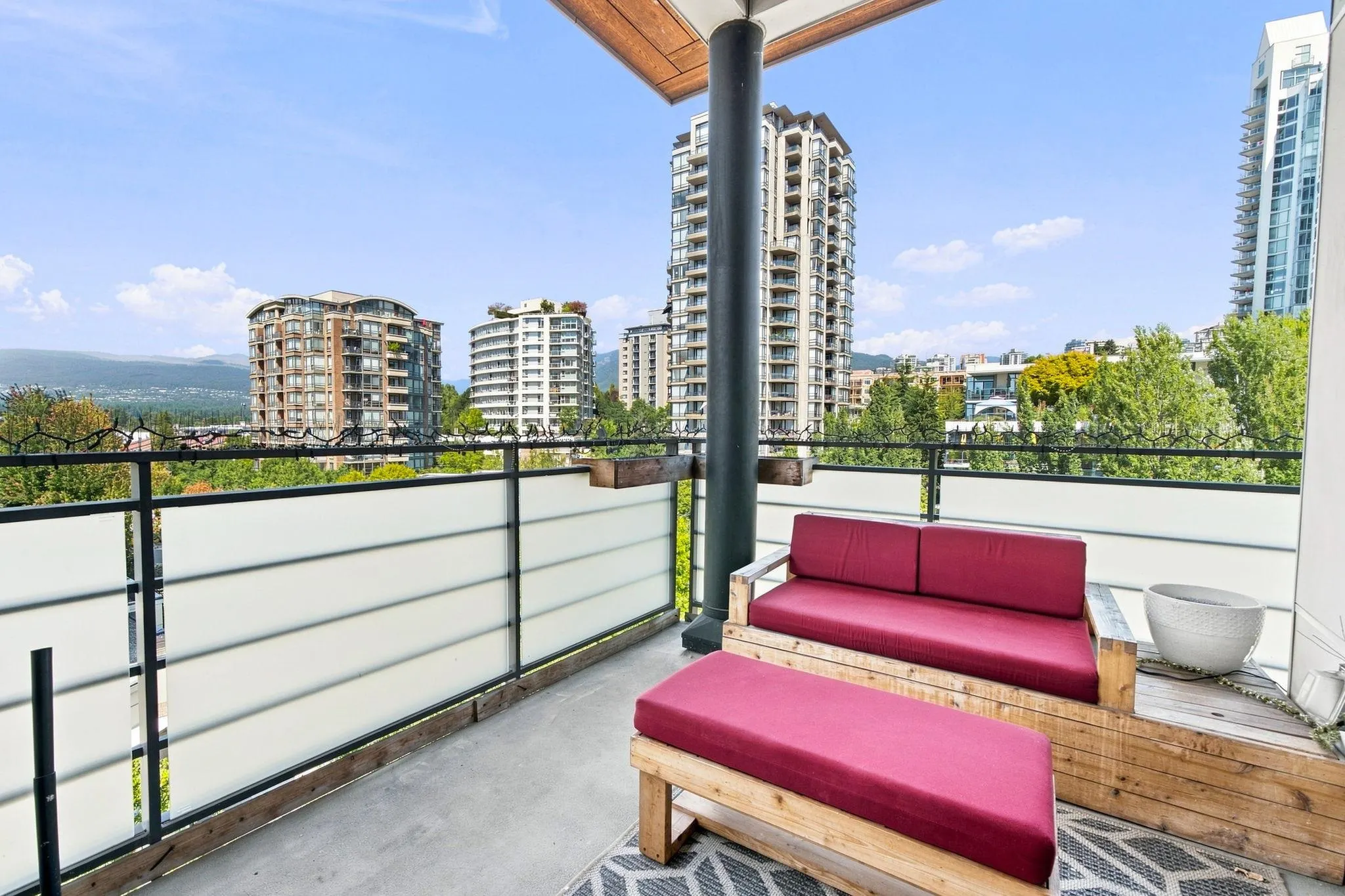 123 W 1st Street #606