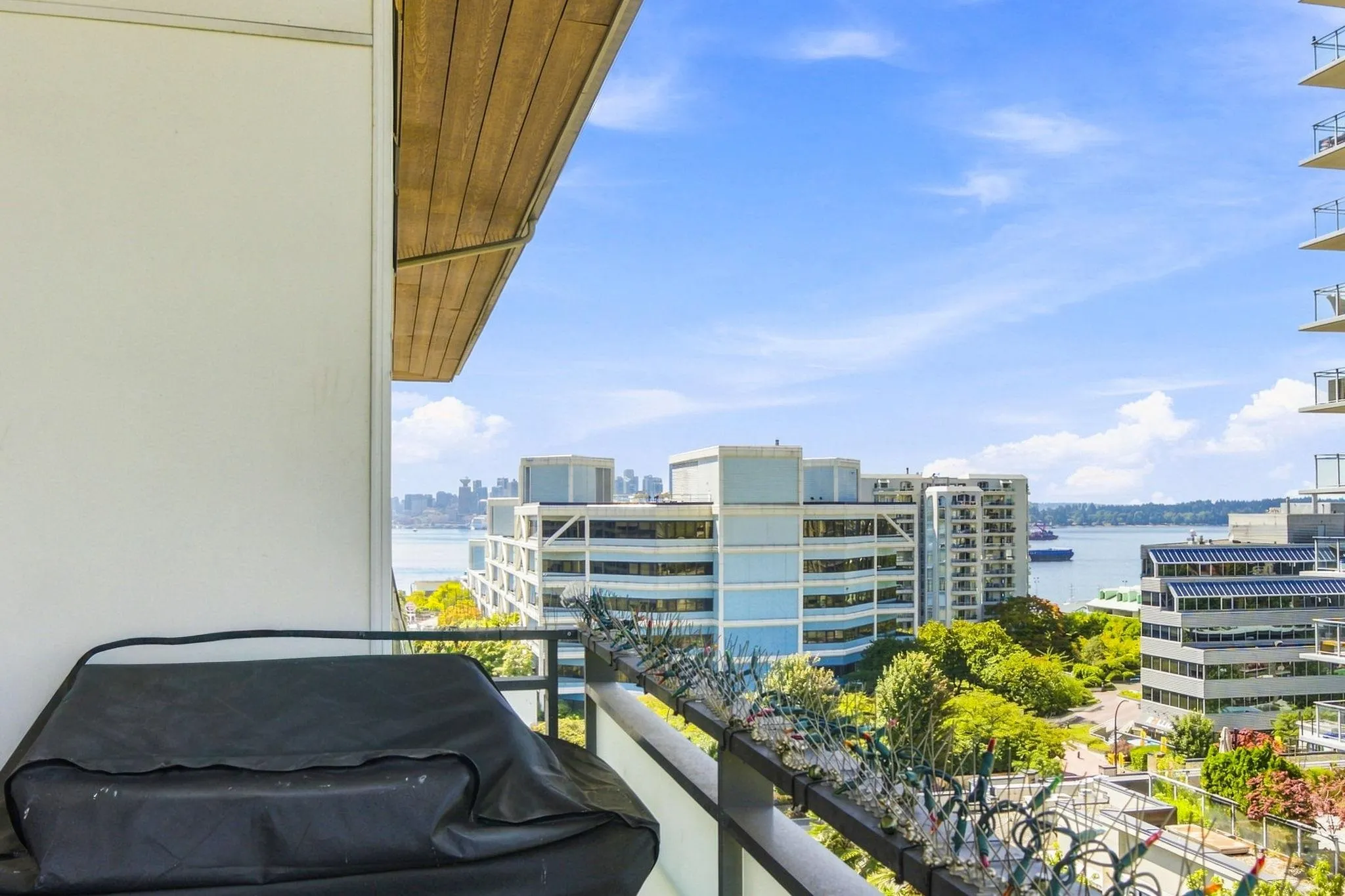 123 W 1st Street #606