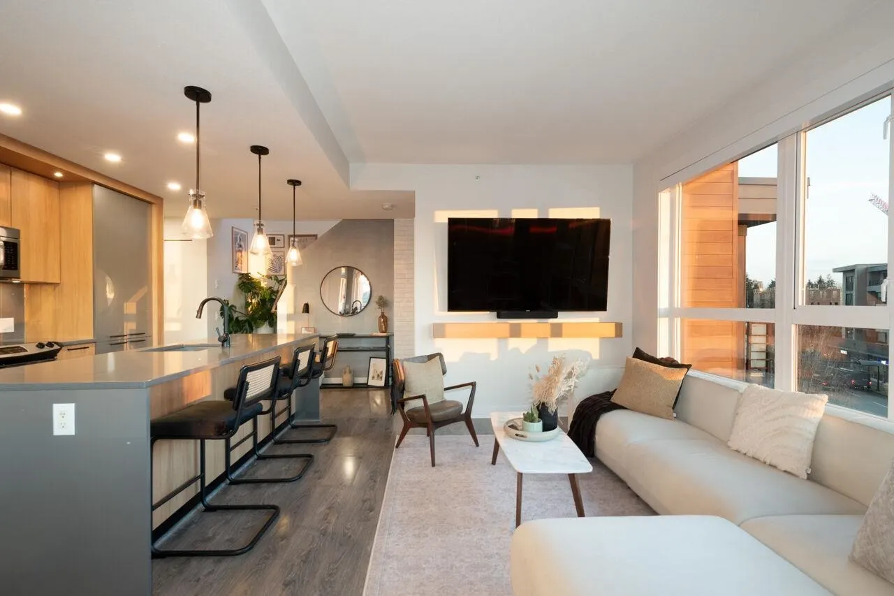 733 W 14th Street #417
