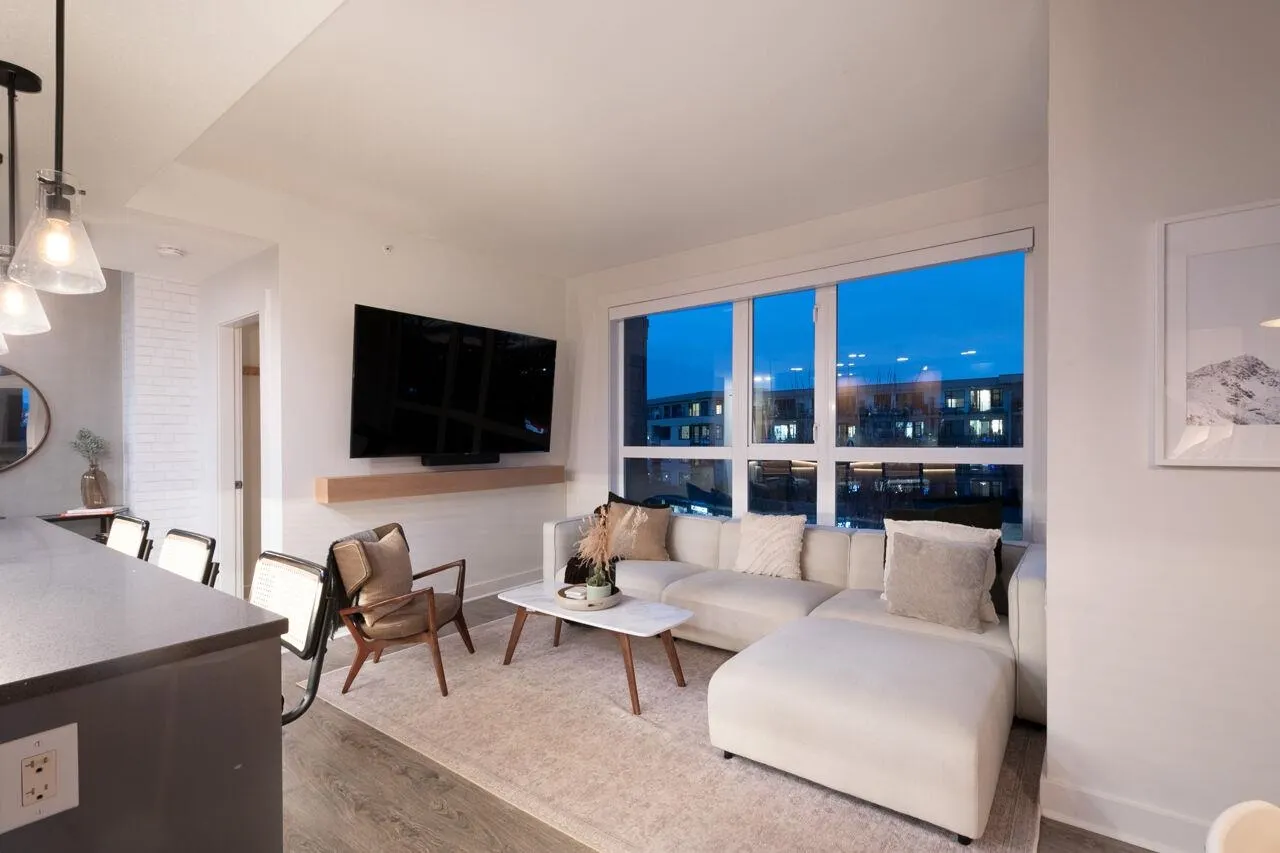 733 W 14th Street #417