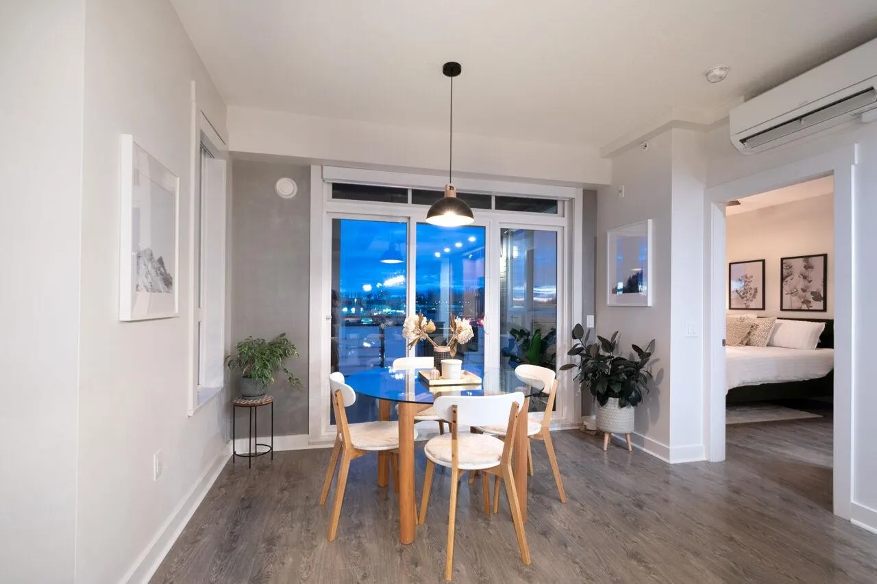 733 W 14th Street #417