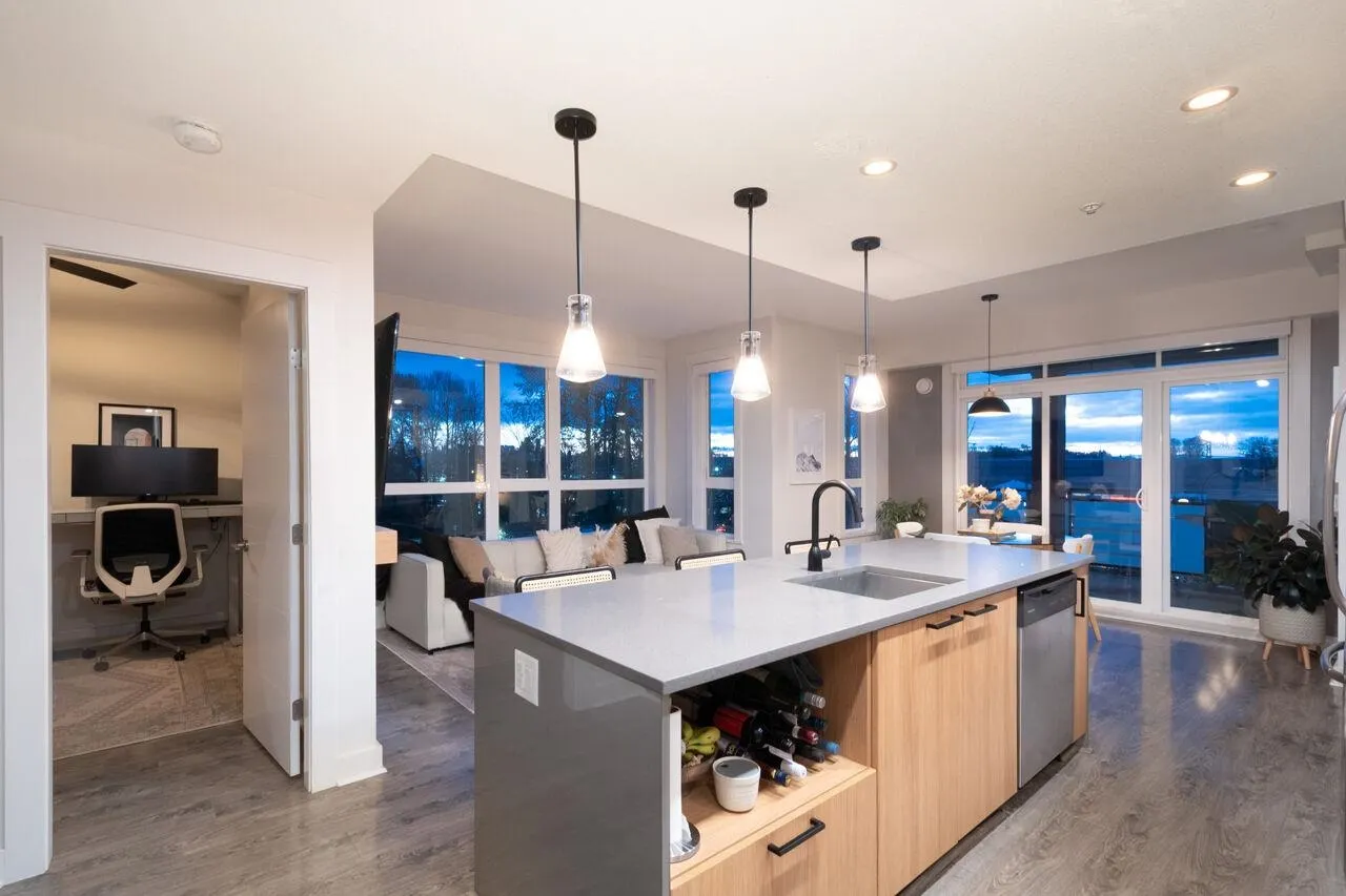 733 W 14th Street #417
