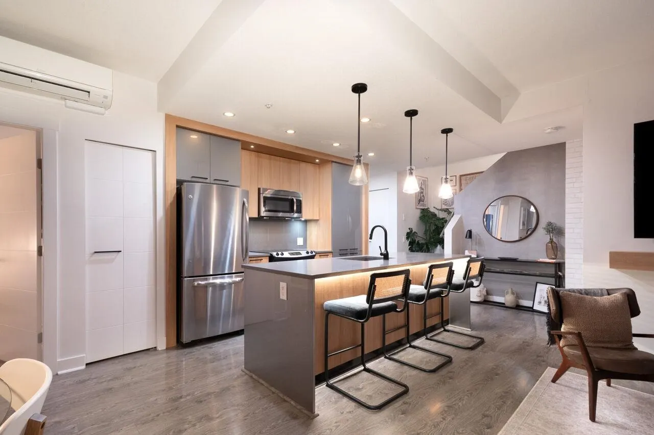 733 W 14th Street #417