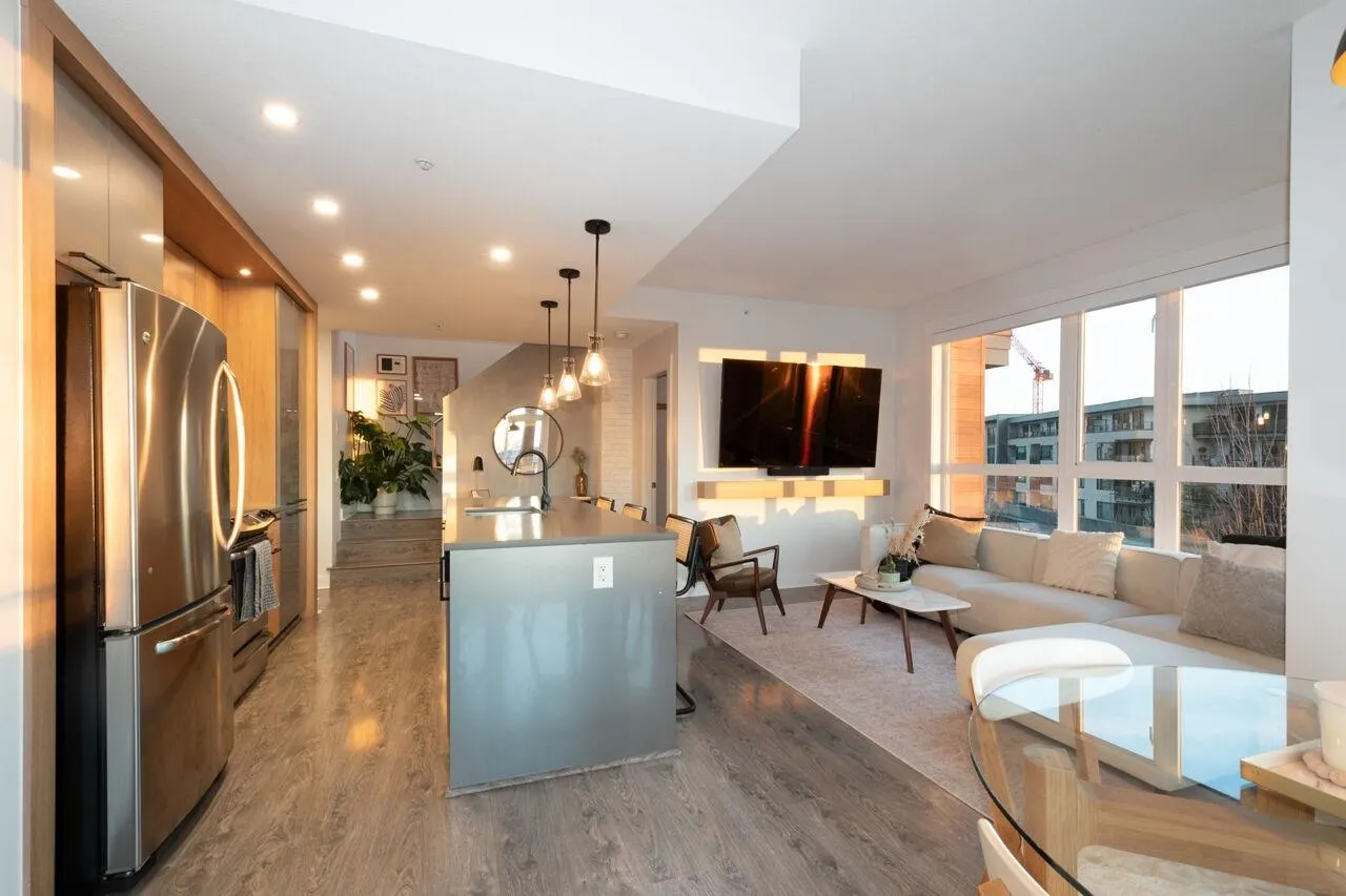 733 W 14th Street #417