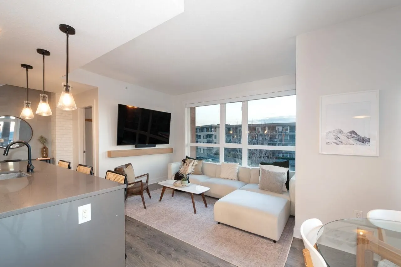 733 W 14th Street #417