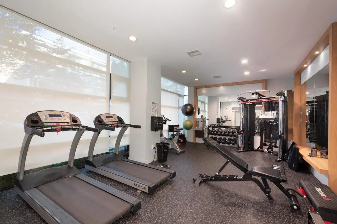 733 W 14th Street #417