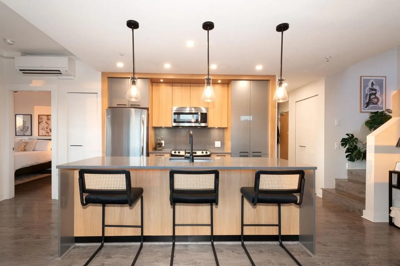 733 W 14th Street #417