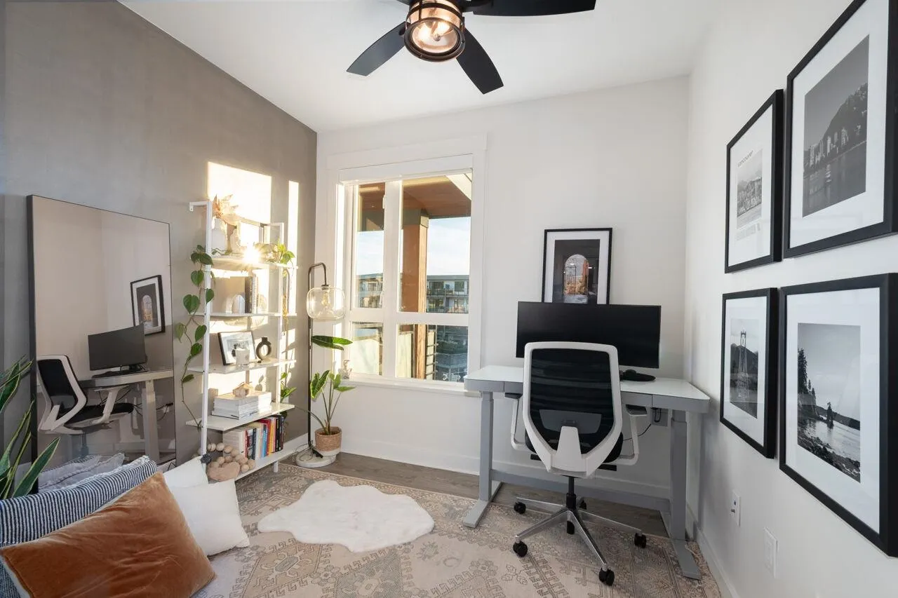 733 W 14th Street #417