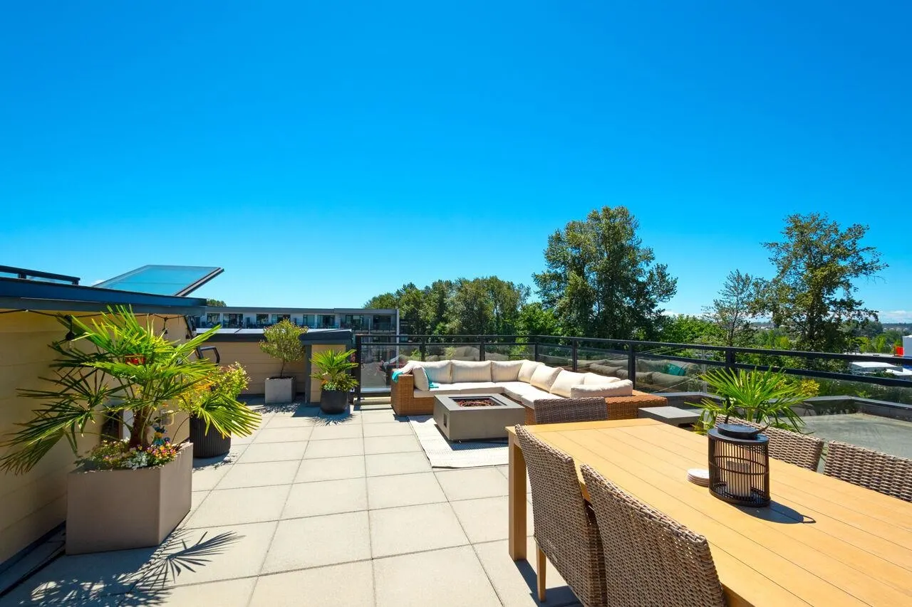 733 W 14th Street #417