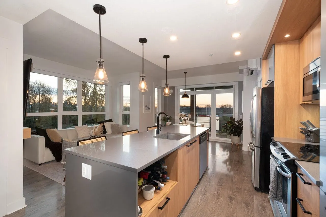 733 W 14th Street #417