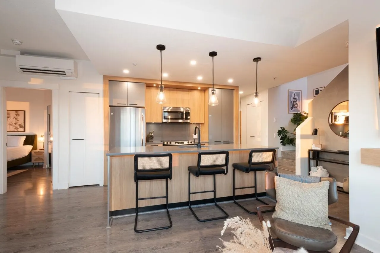 733 W 14th Street #417